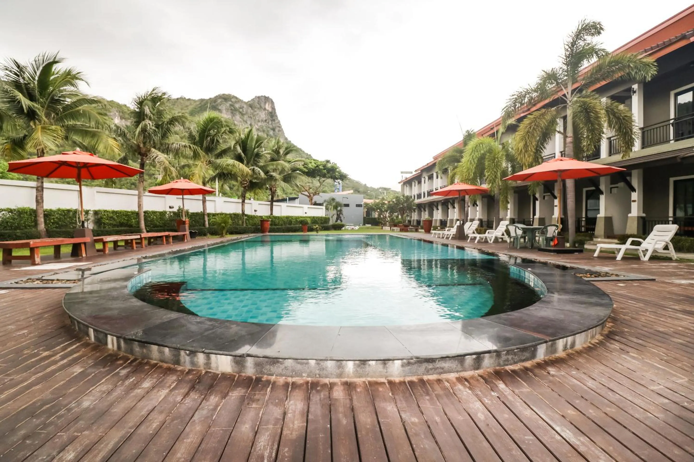 Swimming pool in P' Private Resort Cha Am