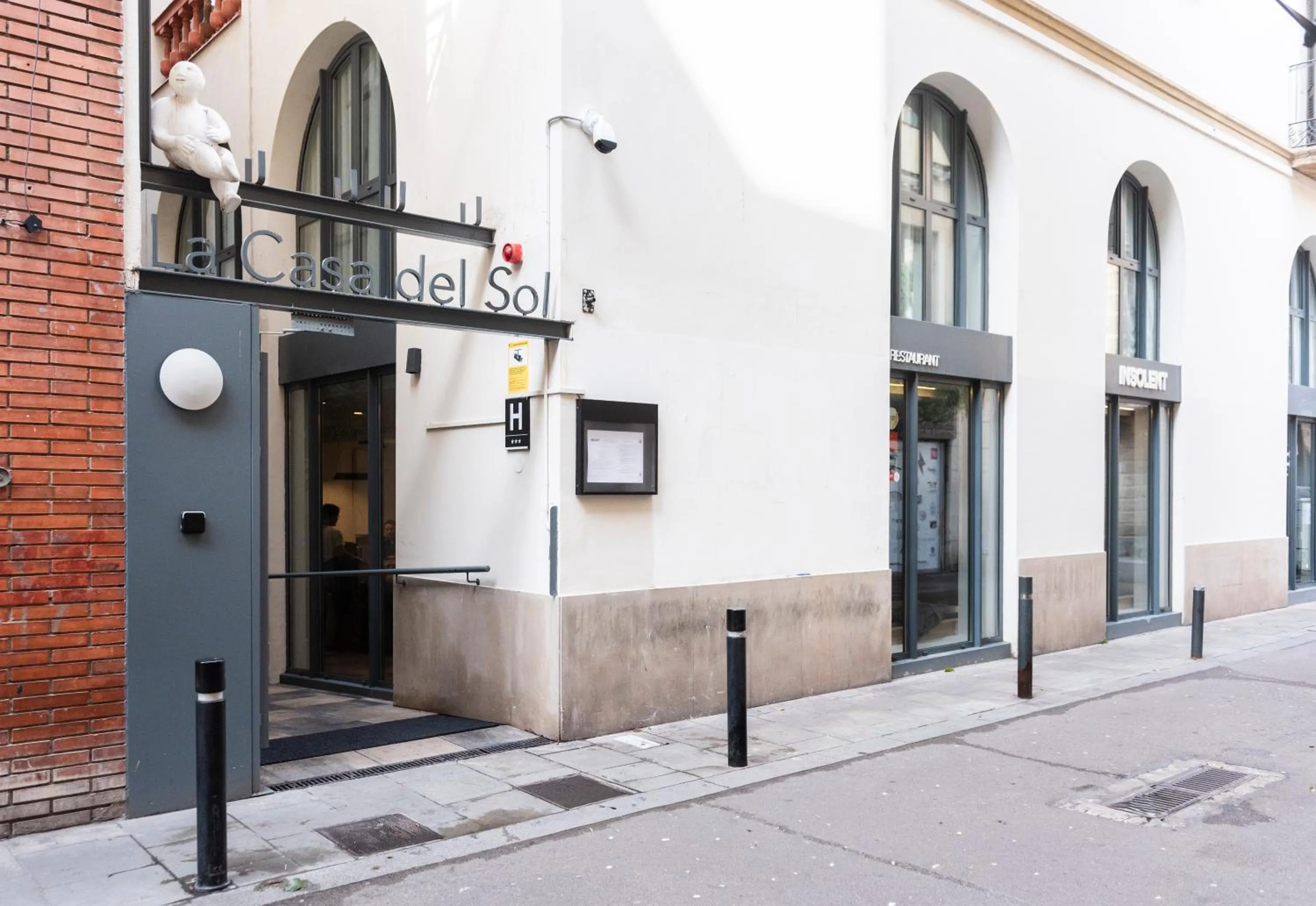 Property building in Hotel La Casa Del Sol