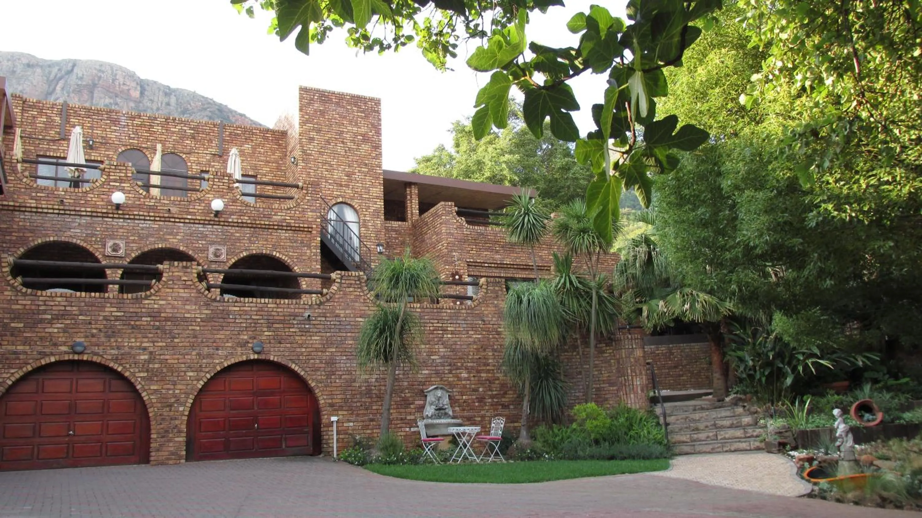 Property building in Belle Vue Guesthouse