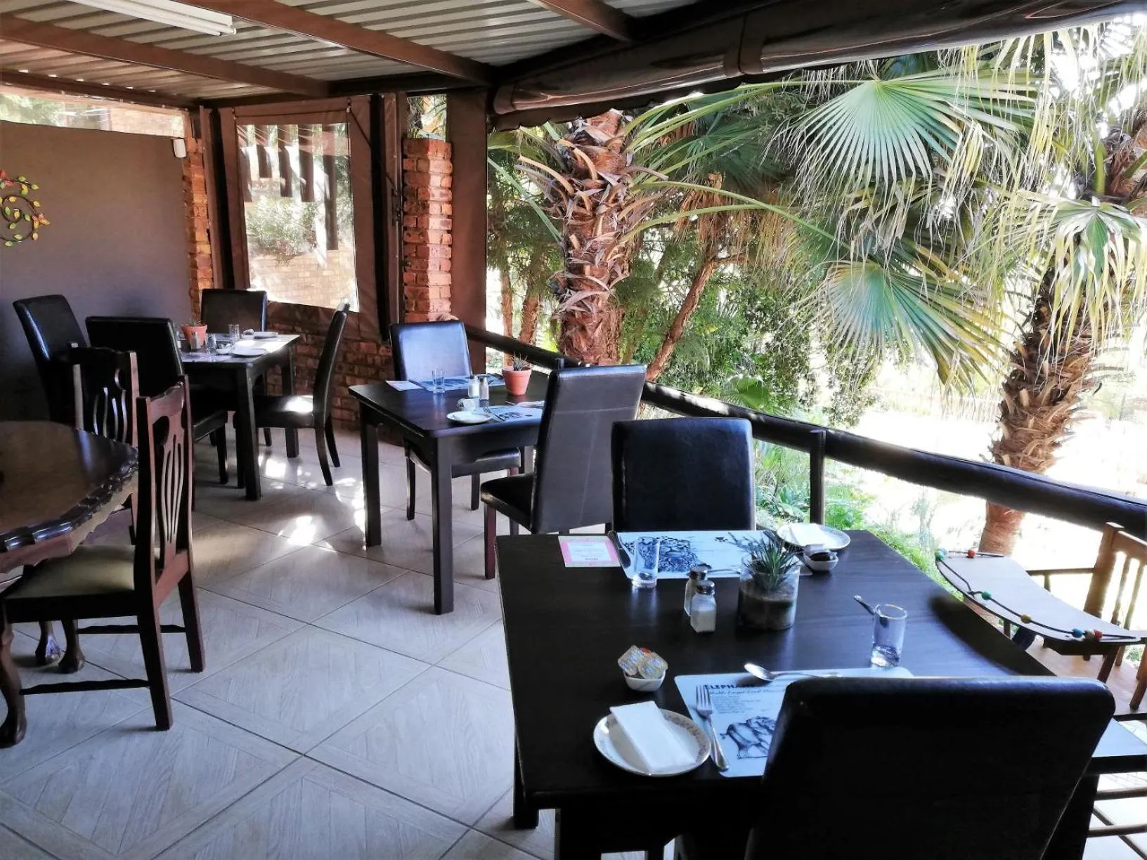 Restaurant/places to eat in Belle Vue Guesthouse