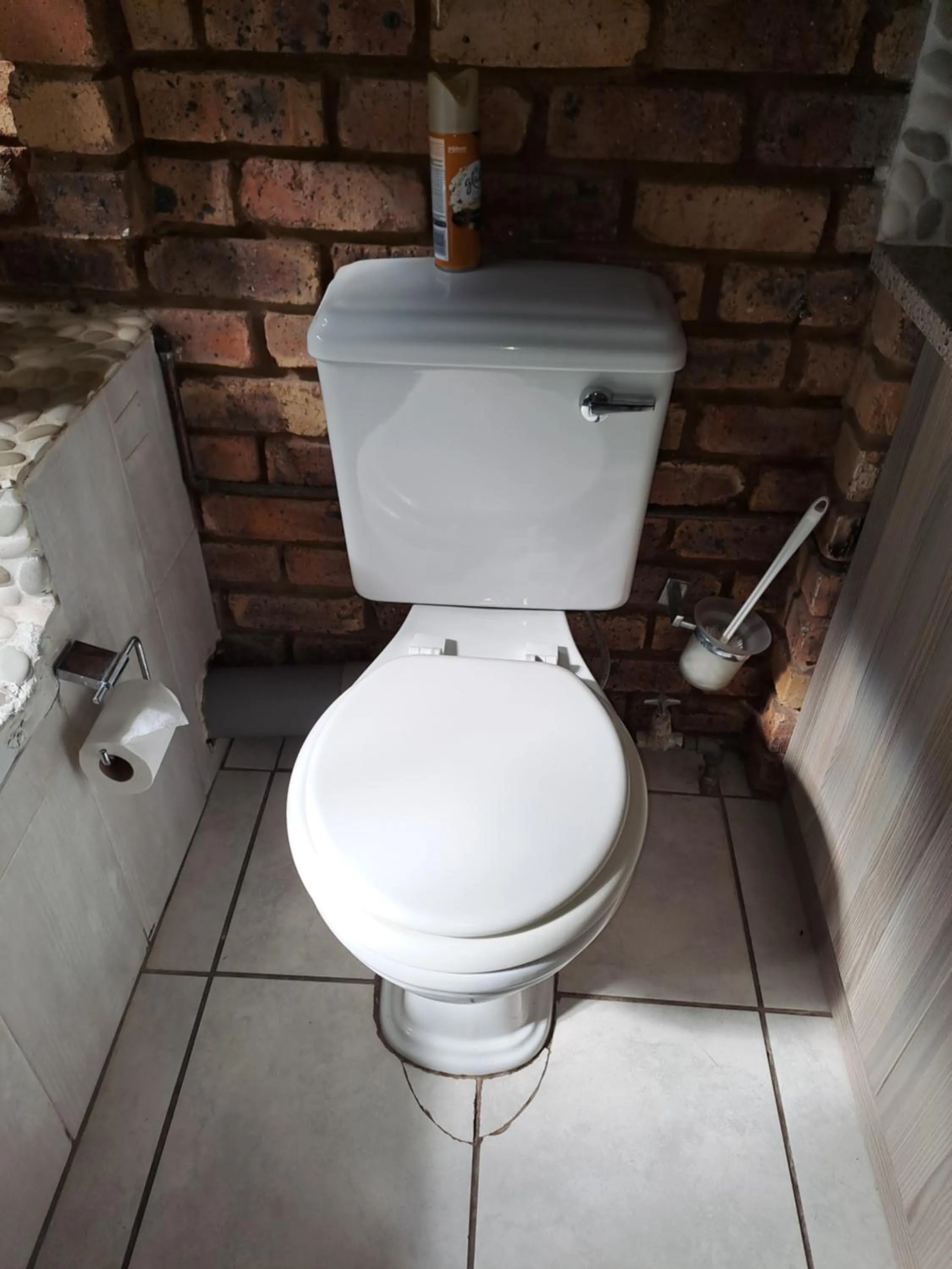 Toilet in Belle Vue Guesthouse