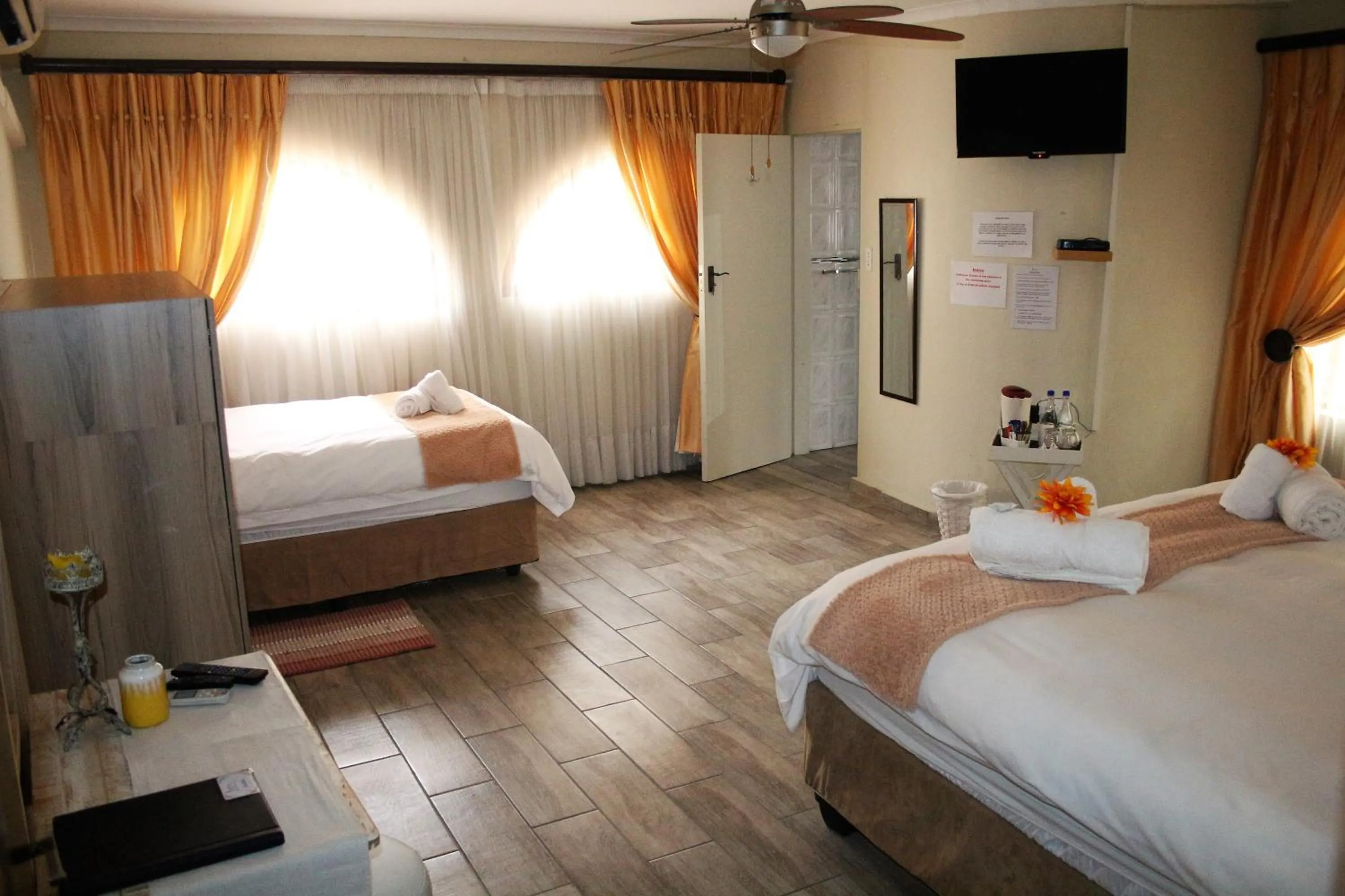 Photo of the whole room, Bed in Belle Vue Guesthouse