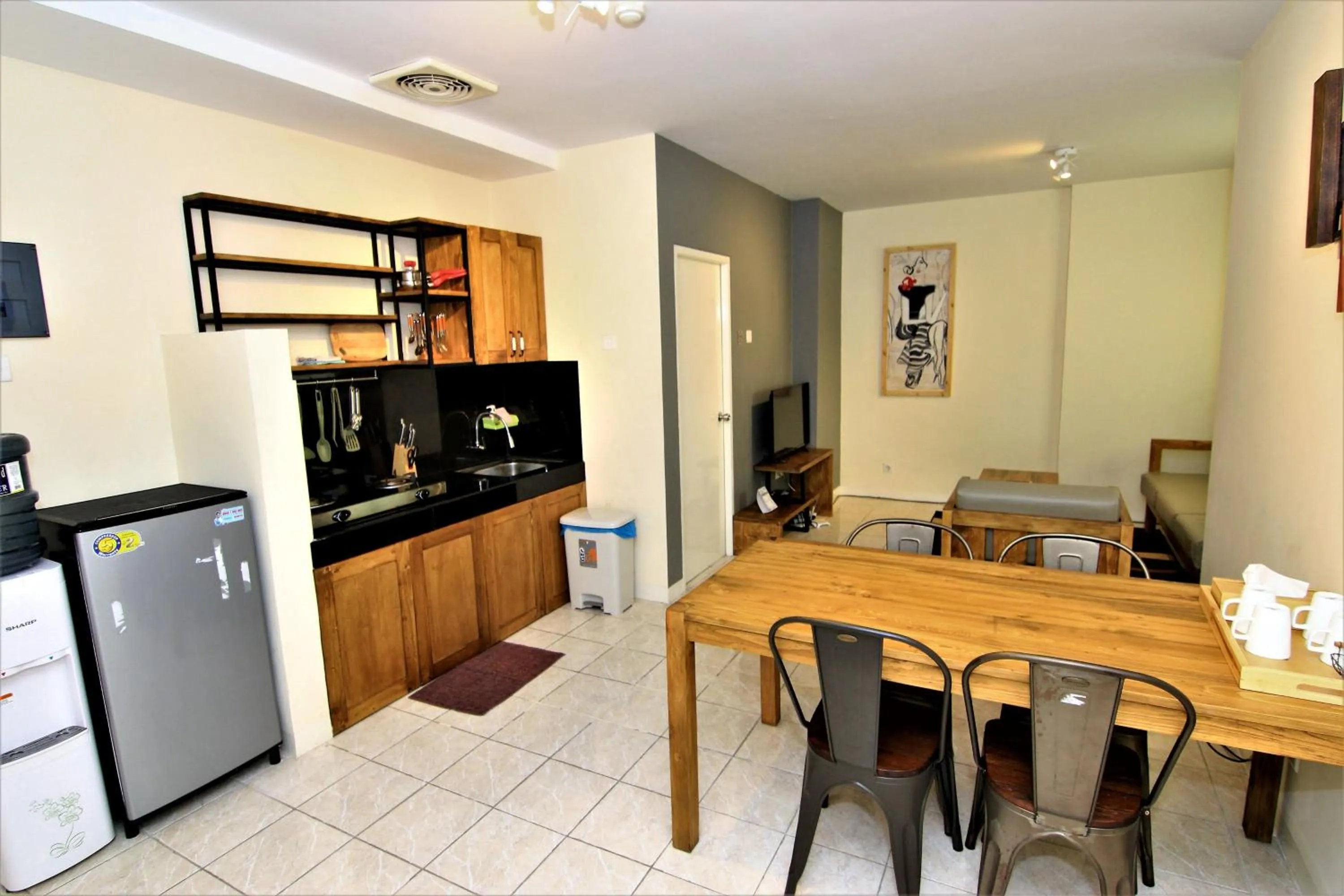 Photo of the whole room in Queen Victoria Apartment Batam