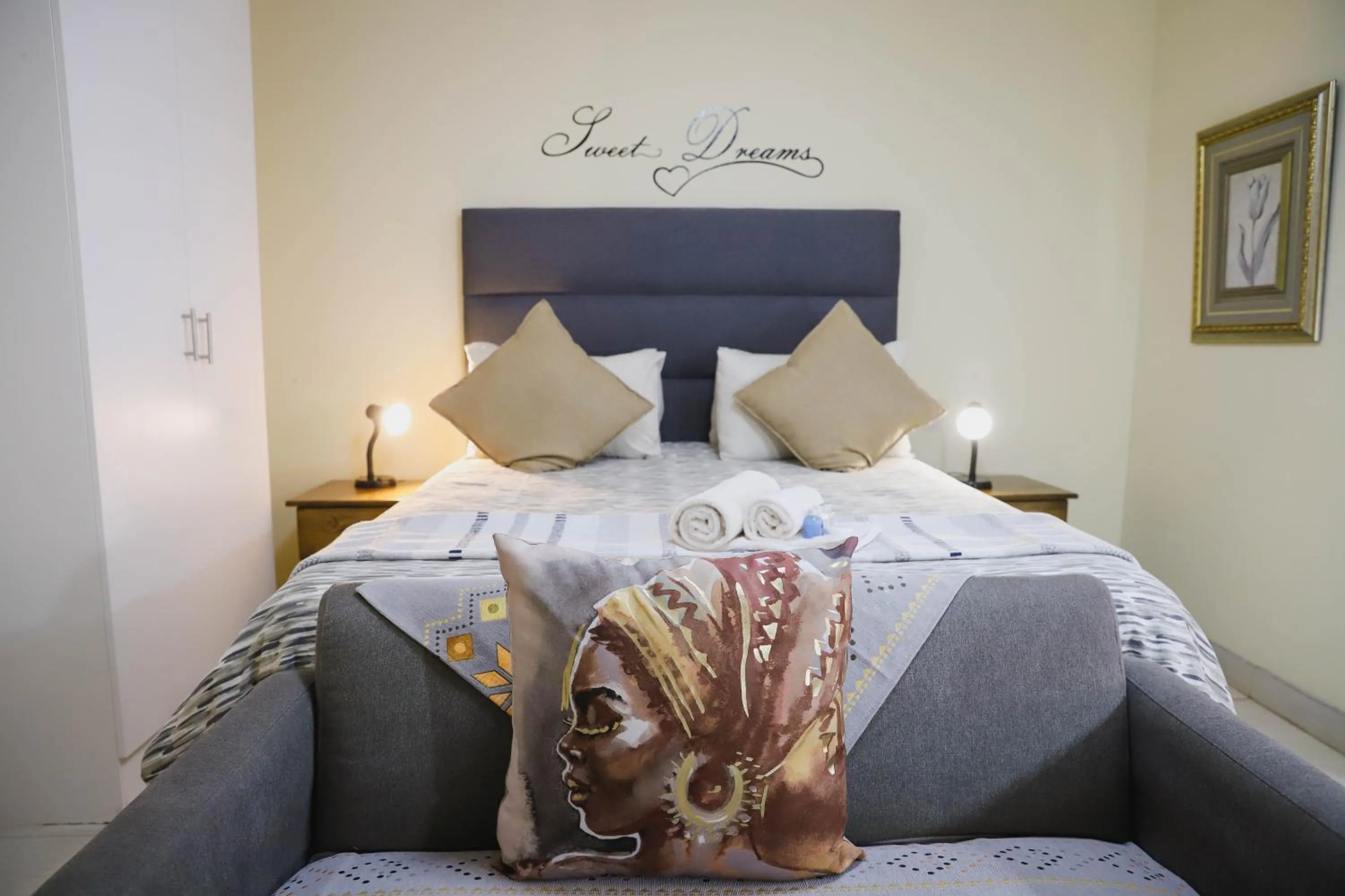 Bed in Maroela Guest Lodge