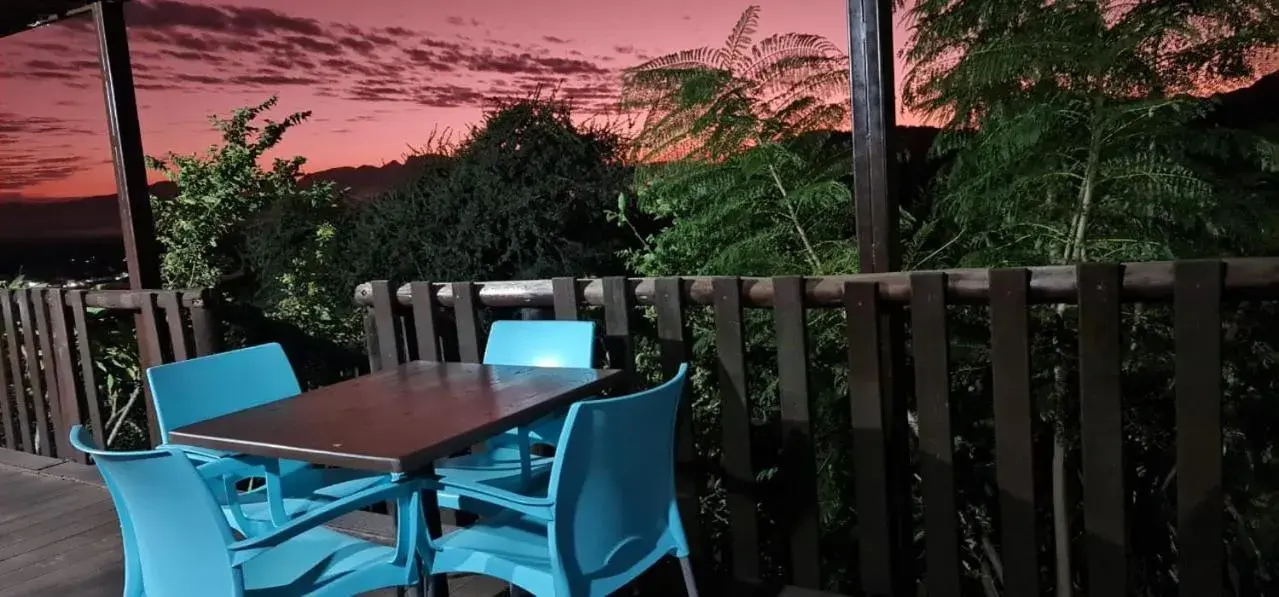 Deluxe Queen Room - single occupancy in Maroela Guest Lodge Deluxe Queen Room - single occupancy in Maroela Guest Lodge