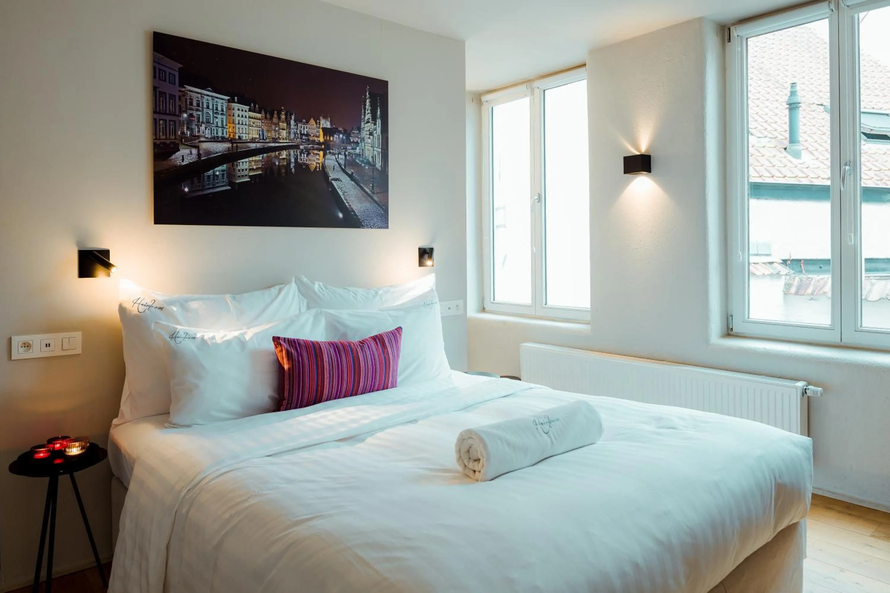 Bed in The House of Edward by Domani Hotels