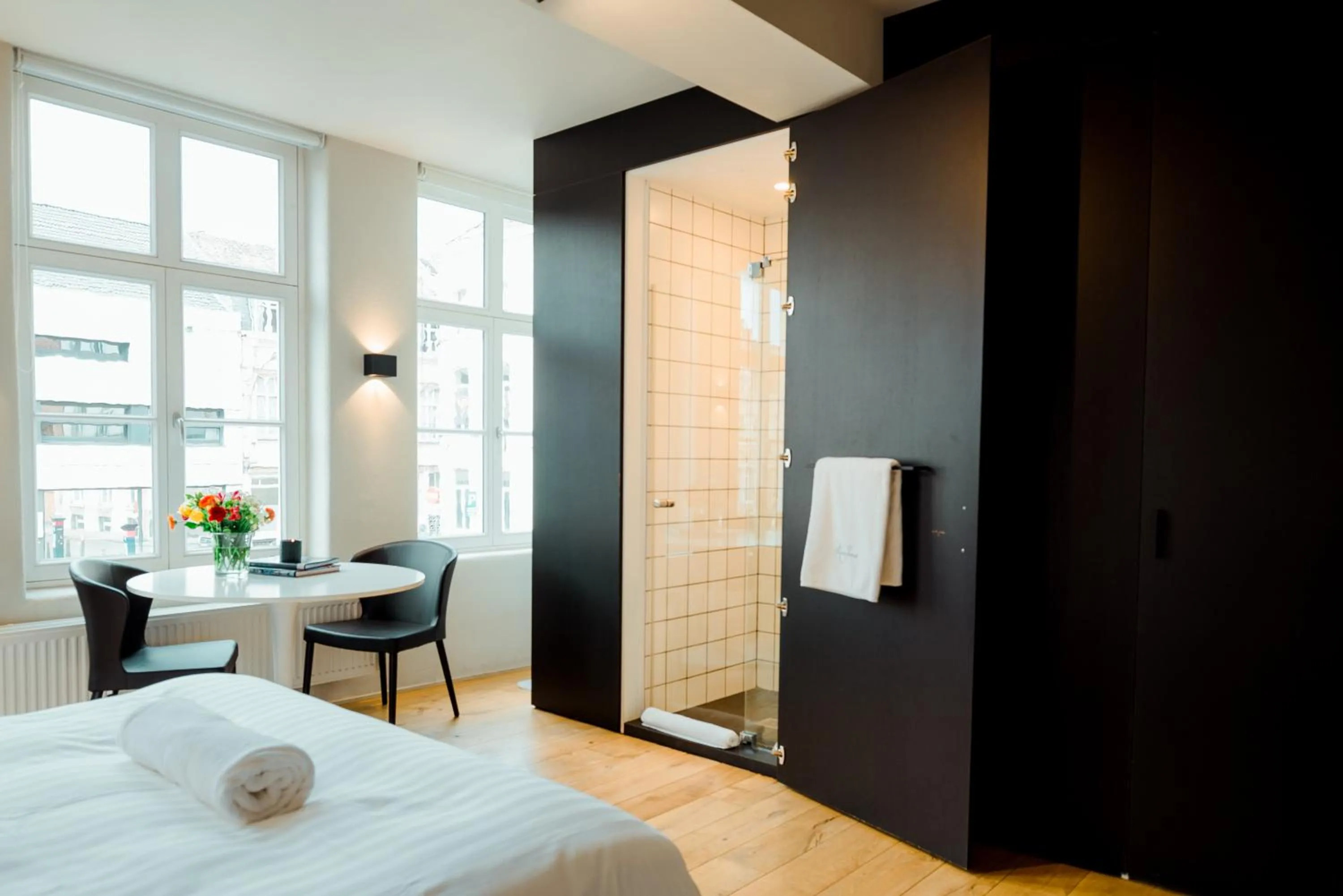 Shower, Bed in The House of Edward by Domani Hotels