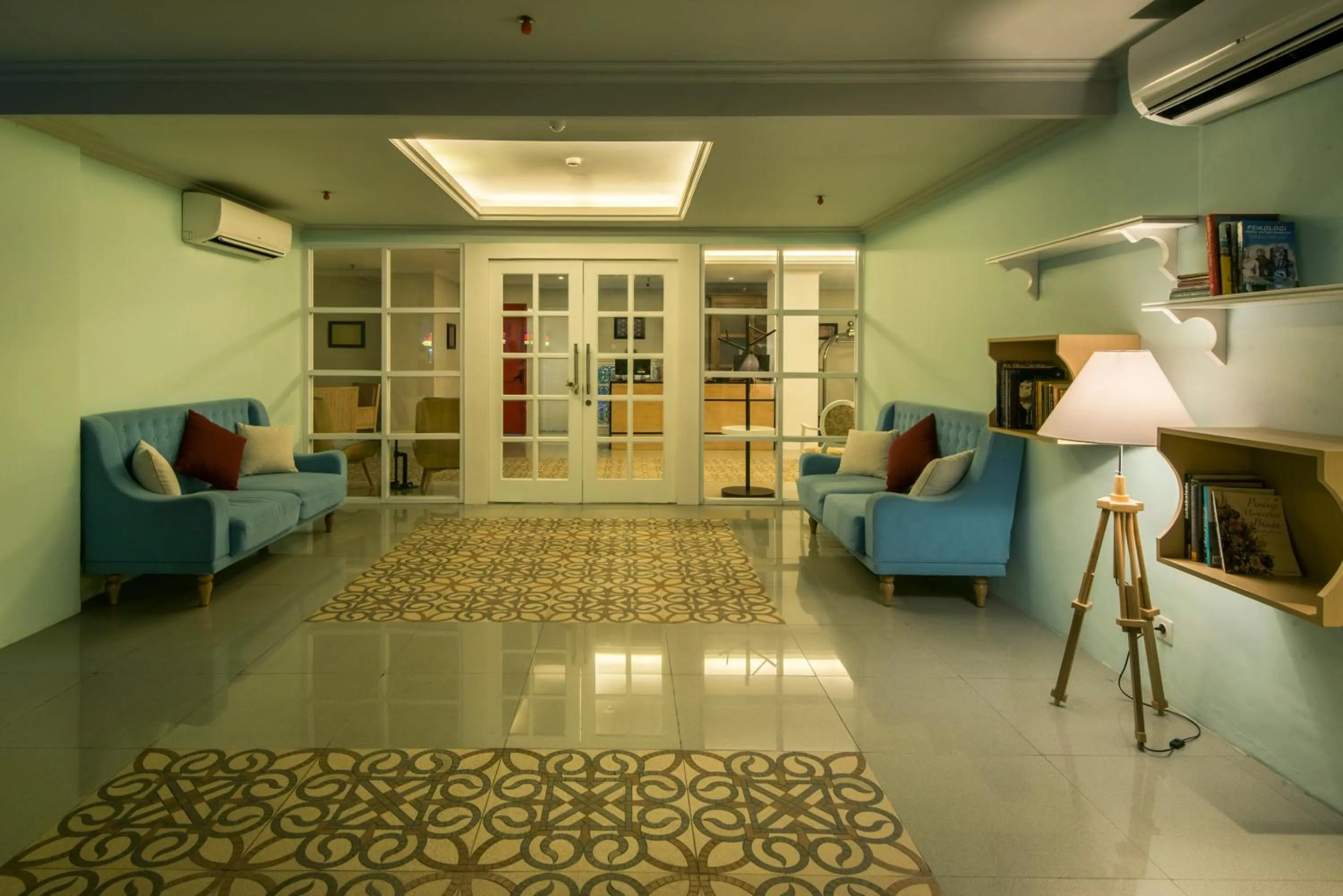 Lounge or bar in Yan's House Hotel