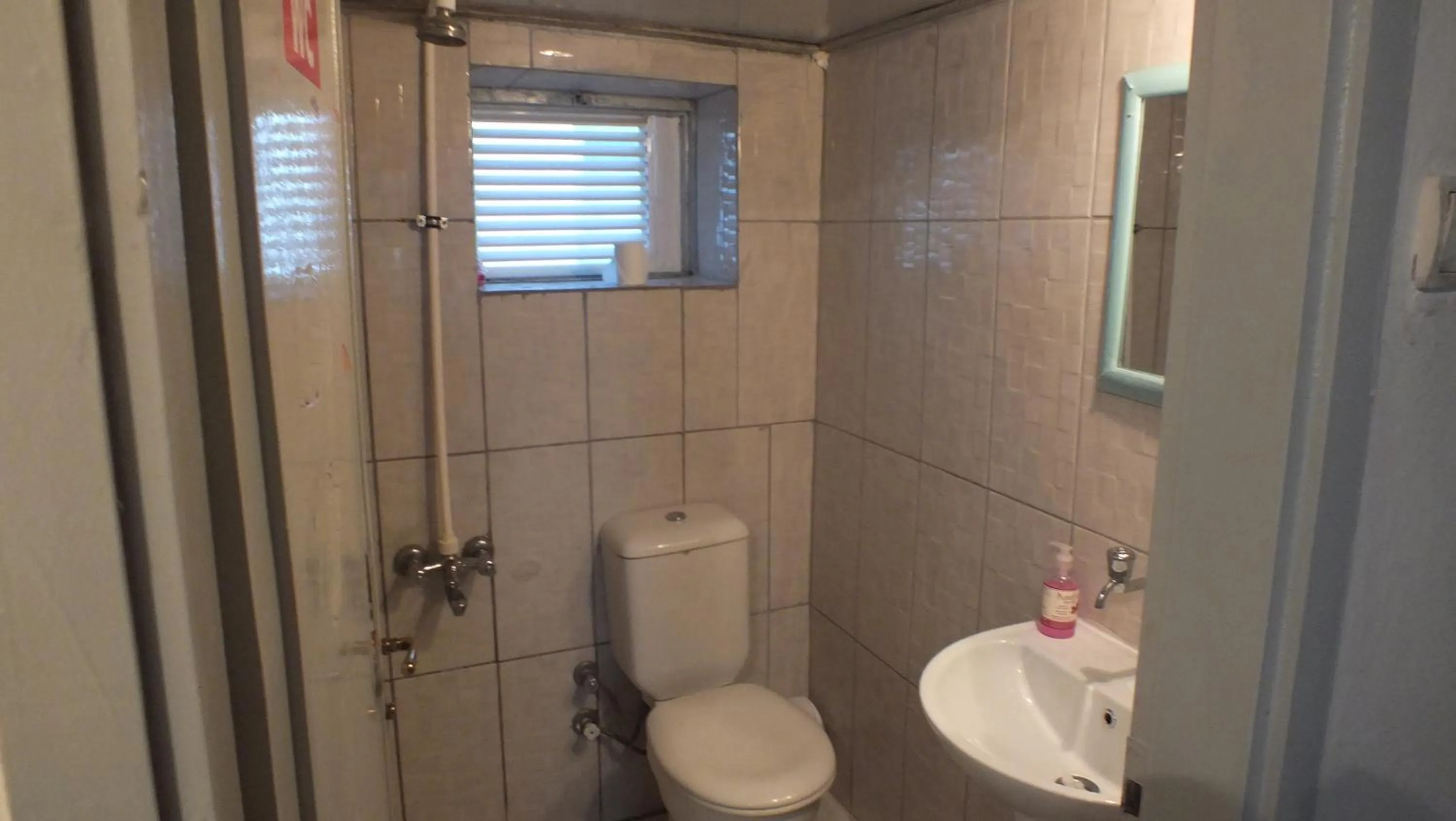 Shower in Ersoy Efe Pansiyon