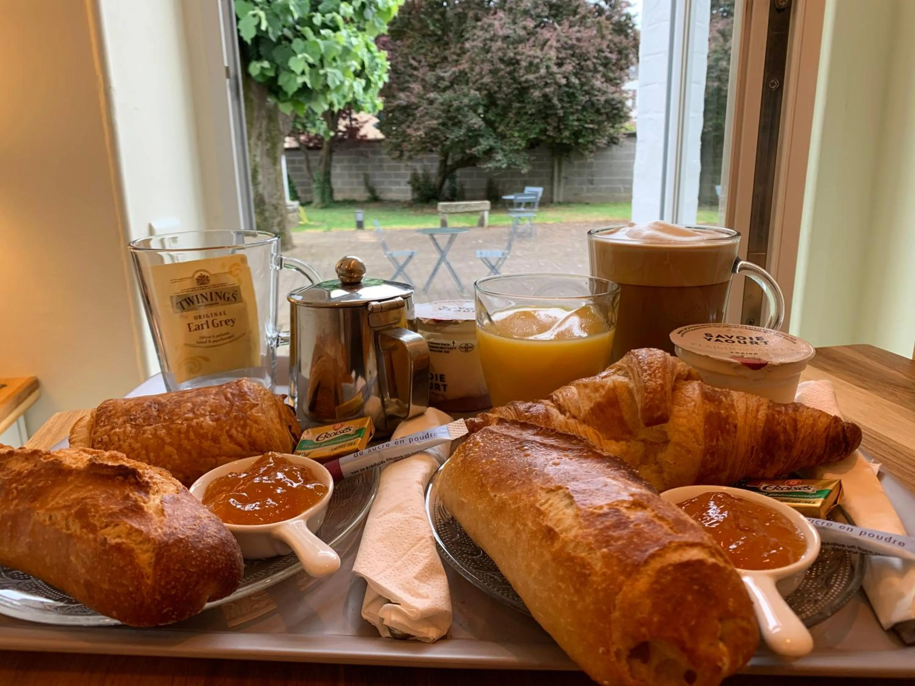 Breakfast in Villa Clément Appart'Hotel St Clément proche de Sens
