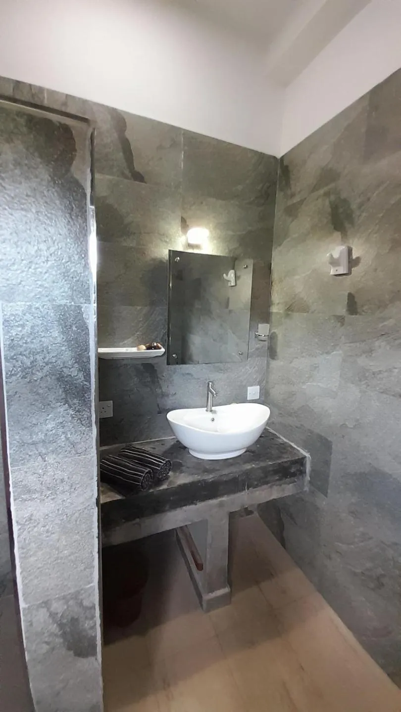 Bathroom in SriMany
