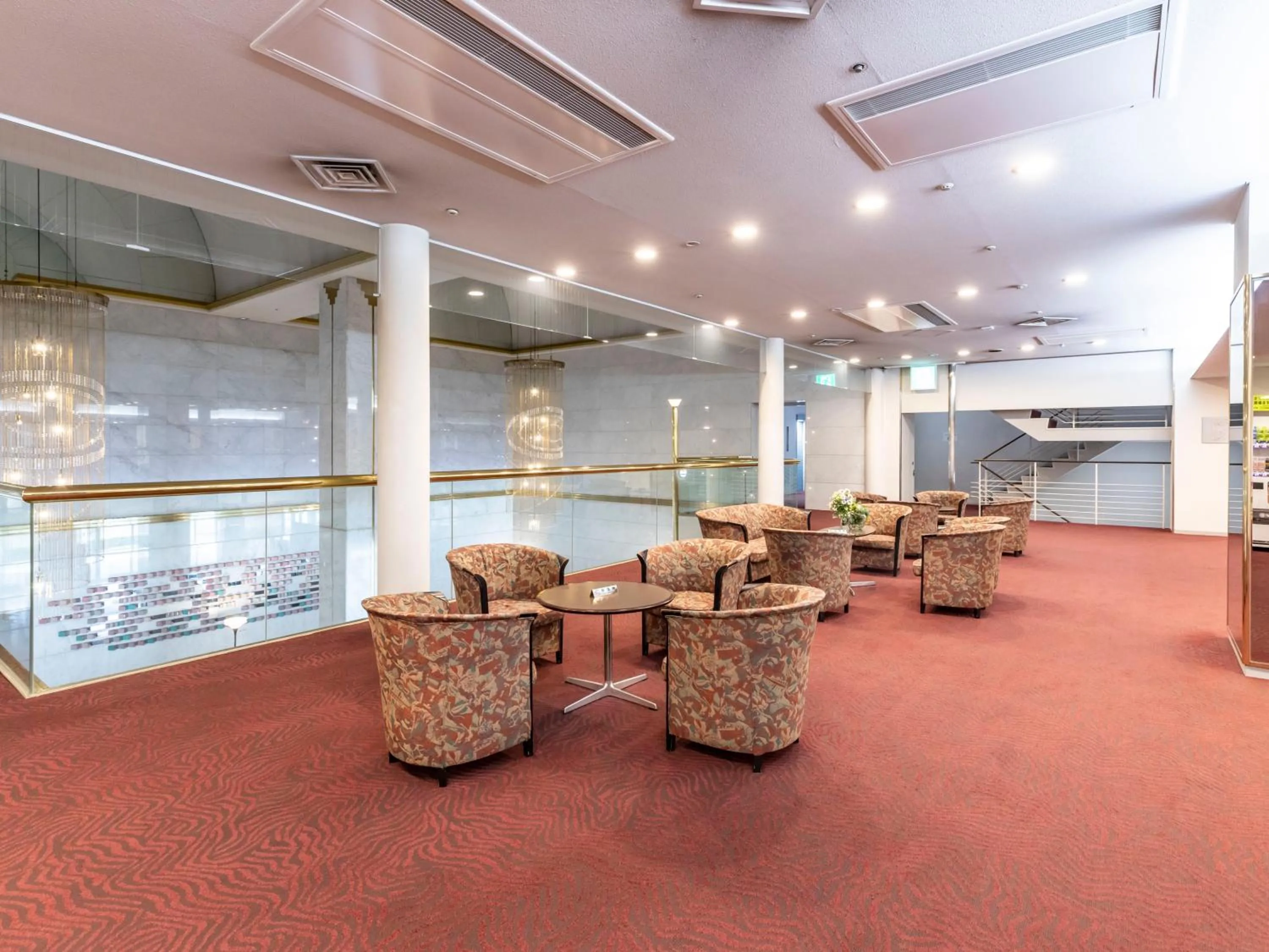 Area and facilities in Century Plaza Hotel