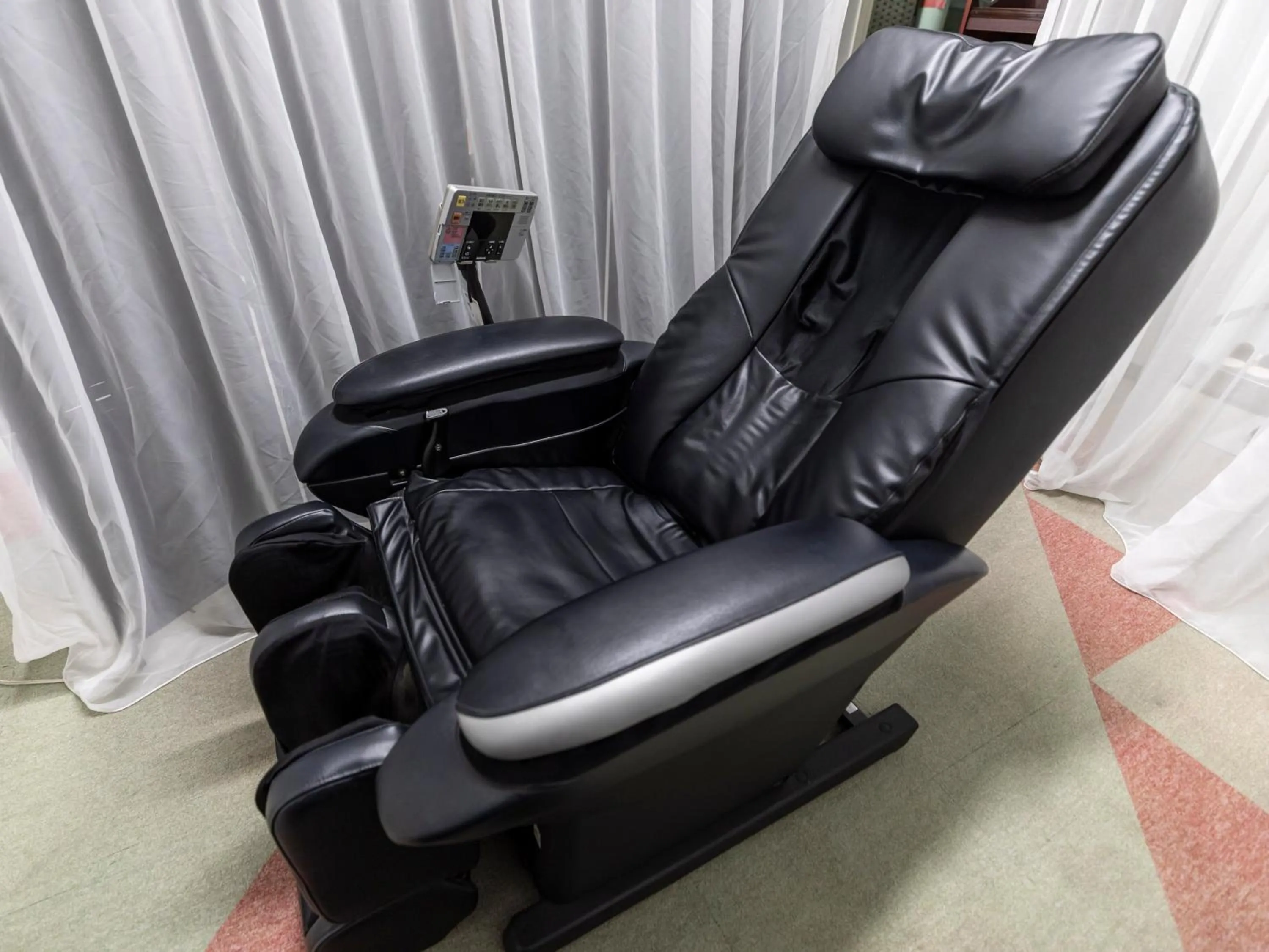 Area and facilities in Century Plaza Hotel