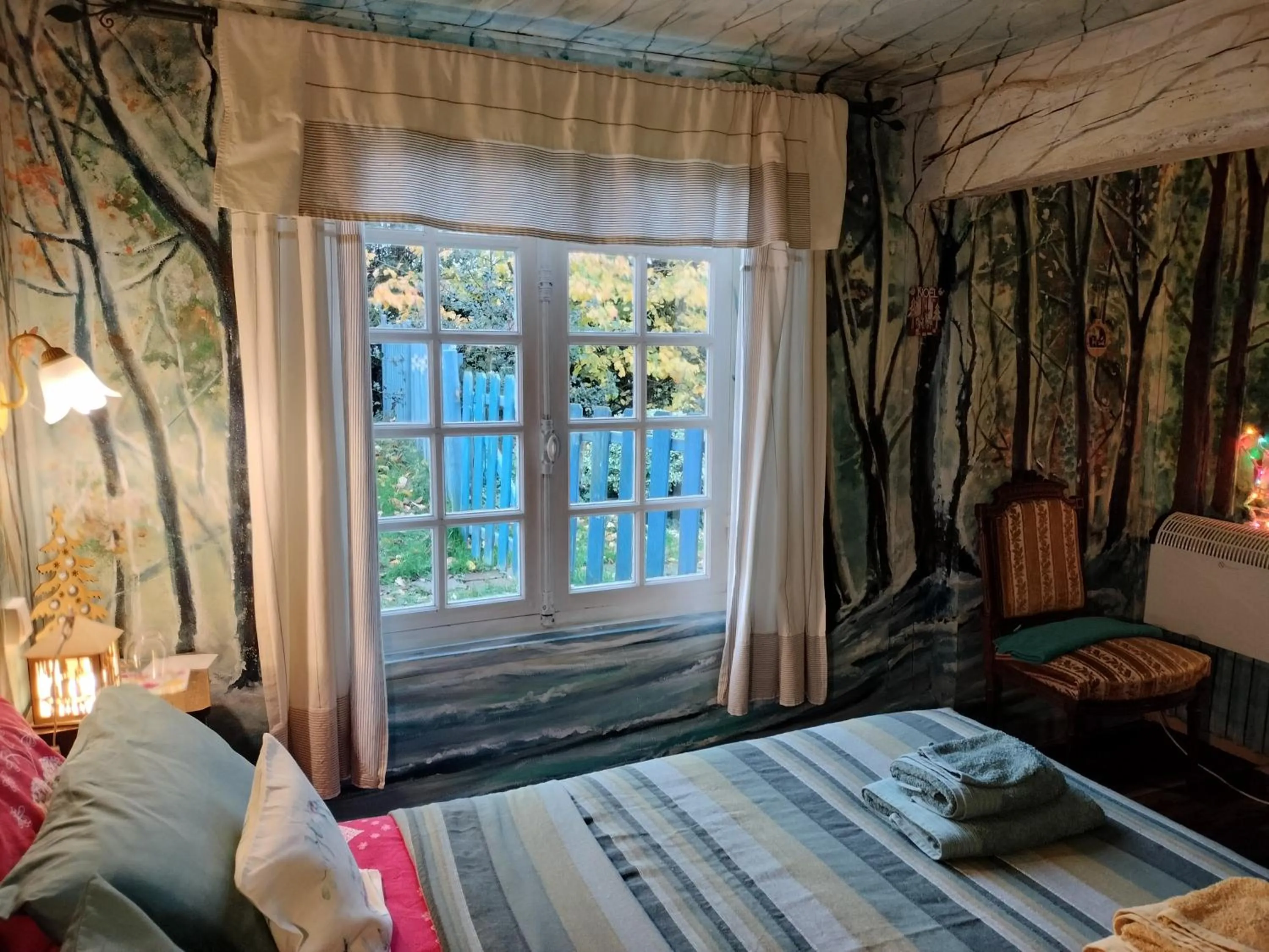 Garden view, Bed in Le Chant Des Fees