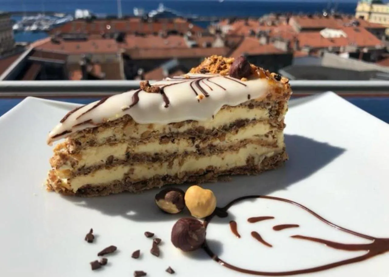 Food in Grand Hotel Bonavia