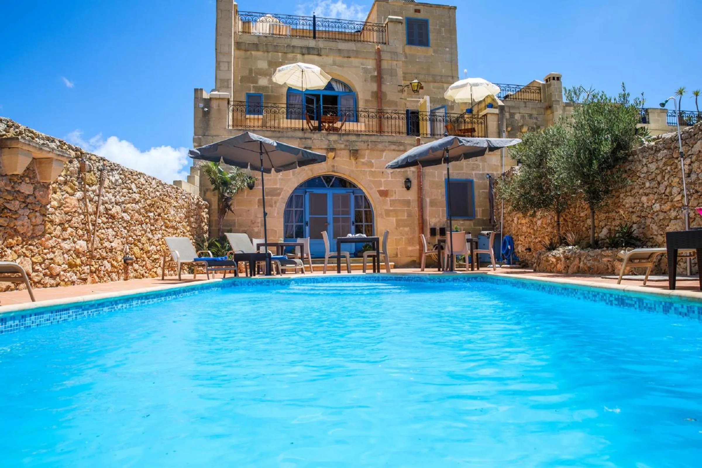 Pool view in L'Ghorfa