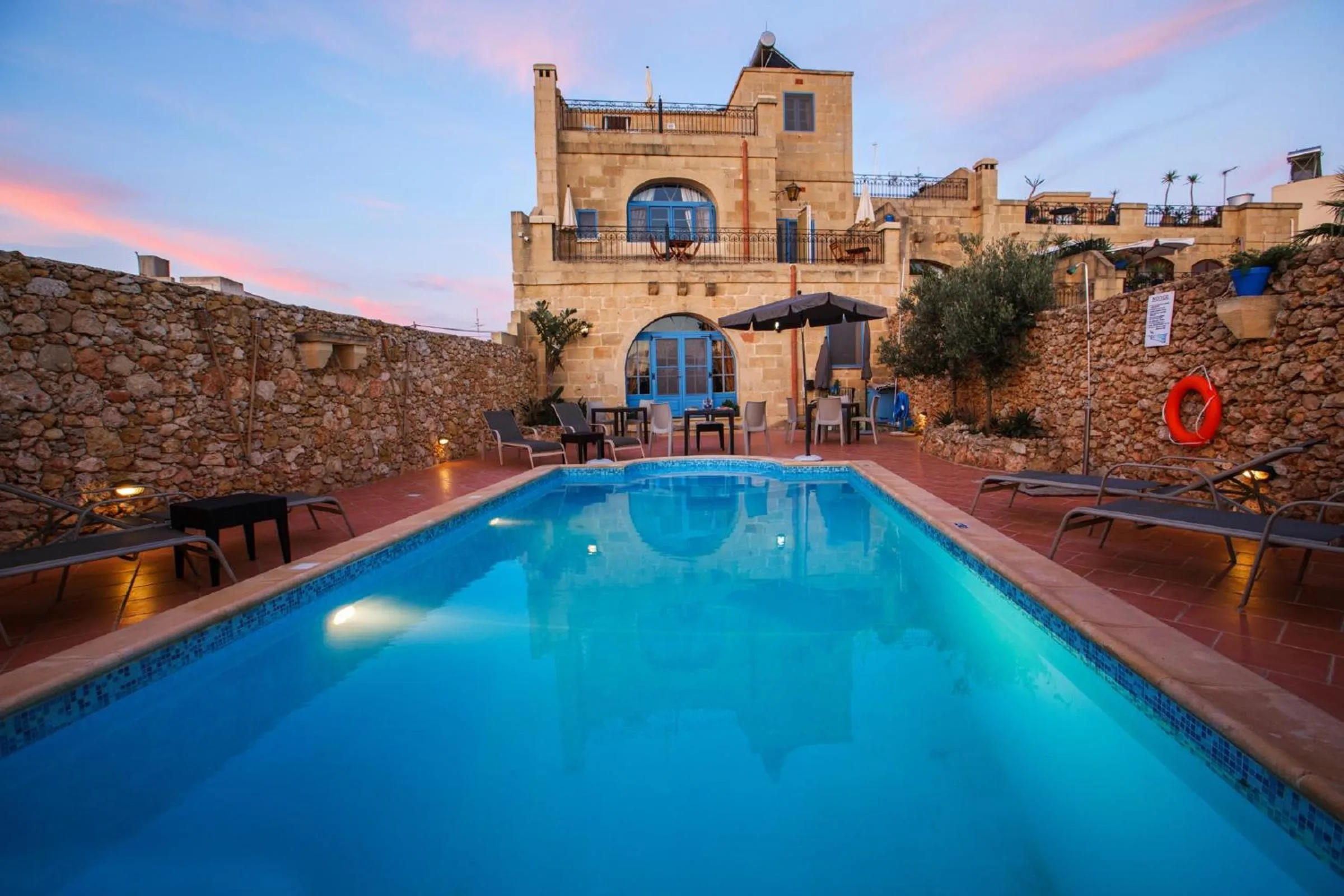 Pool view in L'Ghorfa