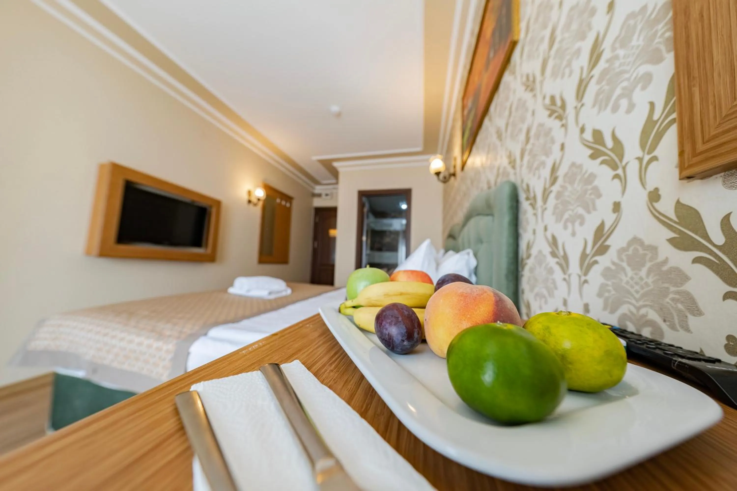 Food and drinks, Bed in Grand Hamit Hotel