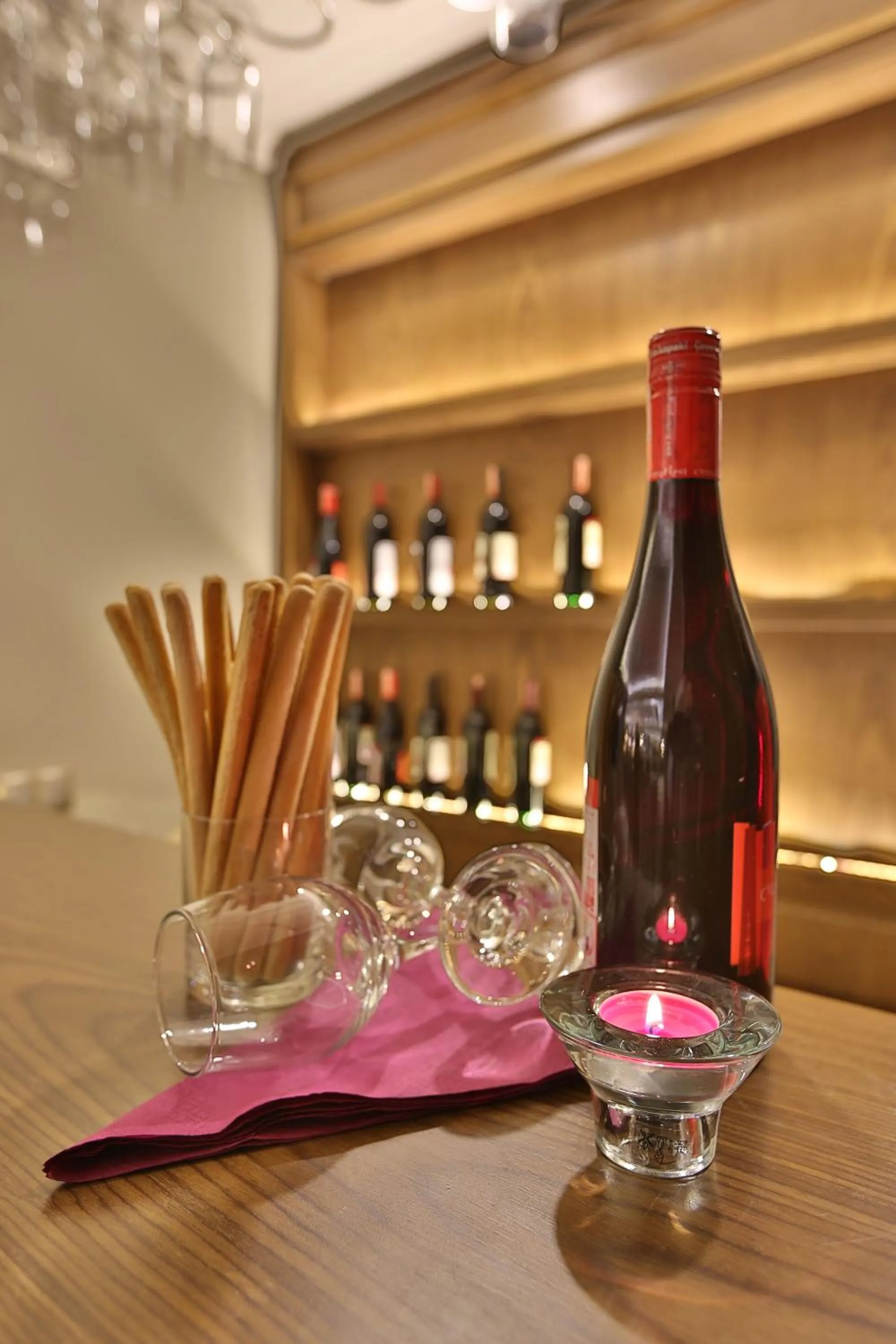 Food and drinks in Bon Hotel Old City