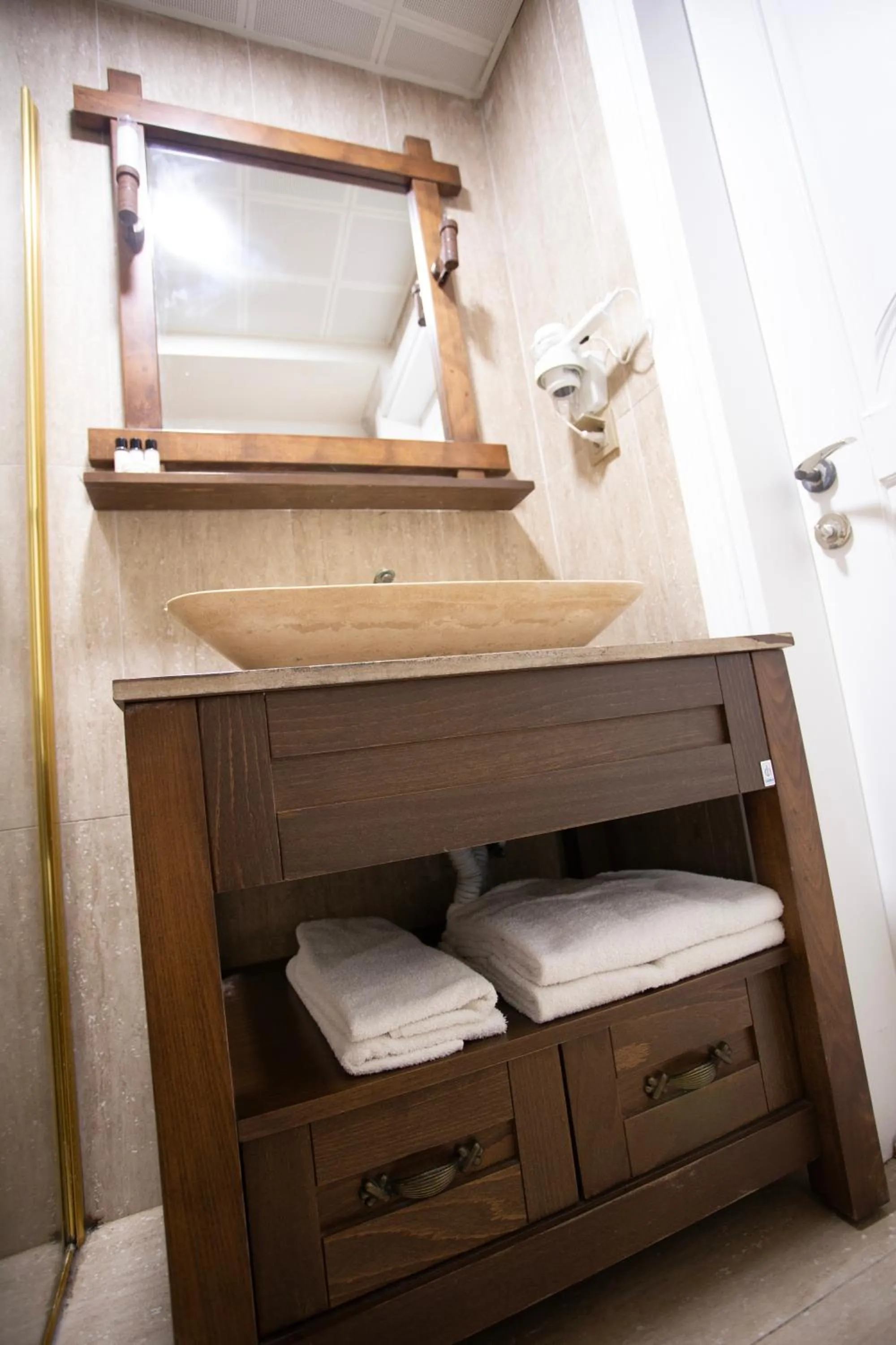 Bathroom in Bon Hotel Old City