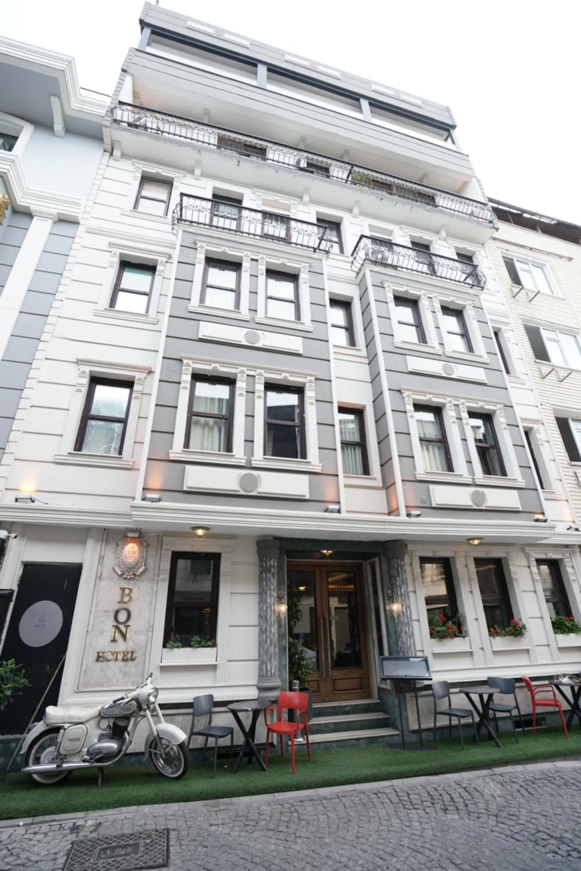 Property building in Bon Hotel Old City