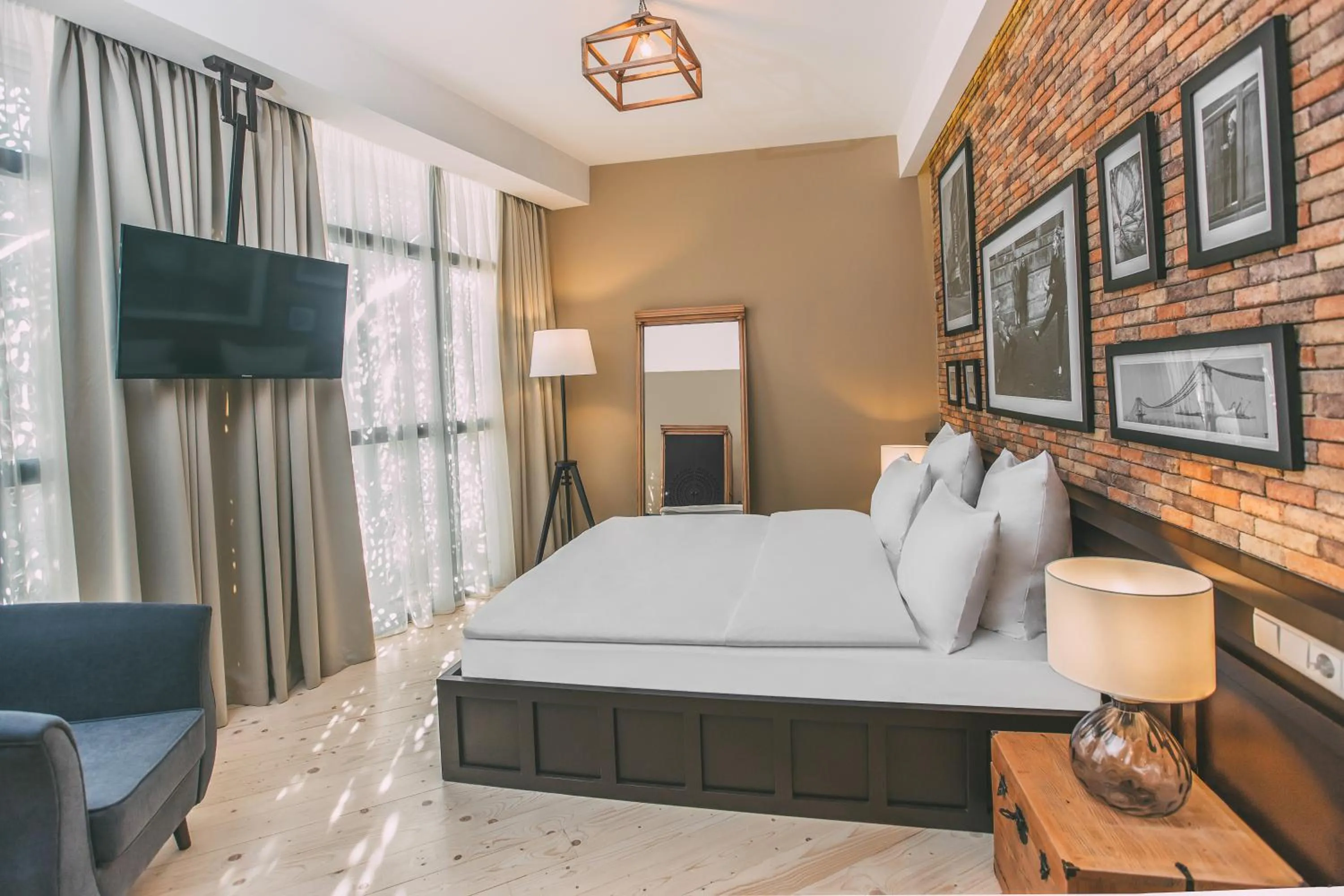 Landmark view, Bed in Kisi Boutique Hotel