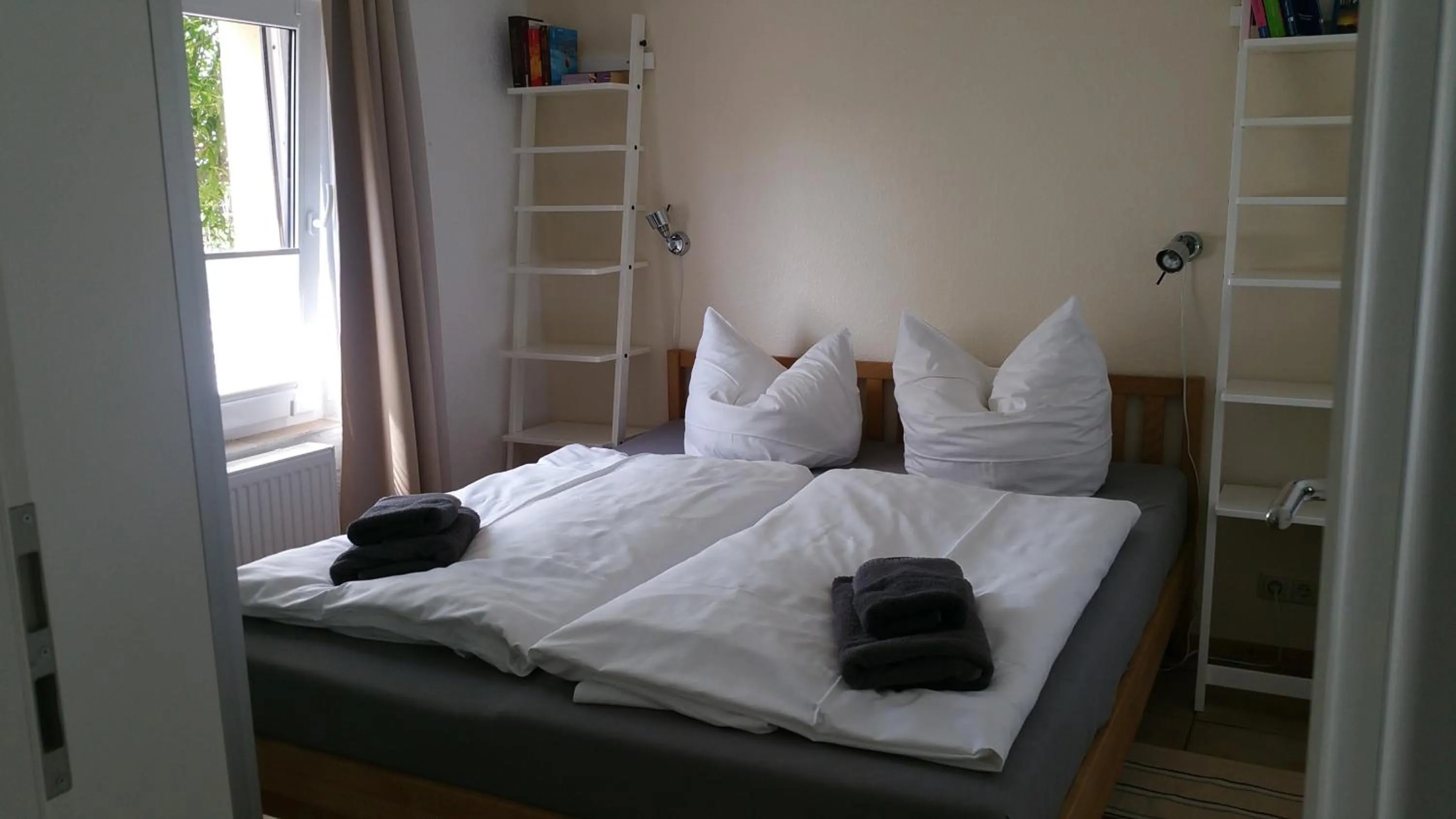 Bedroom, Bed in Haus Achtern Diek in erster Reihe am Meer