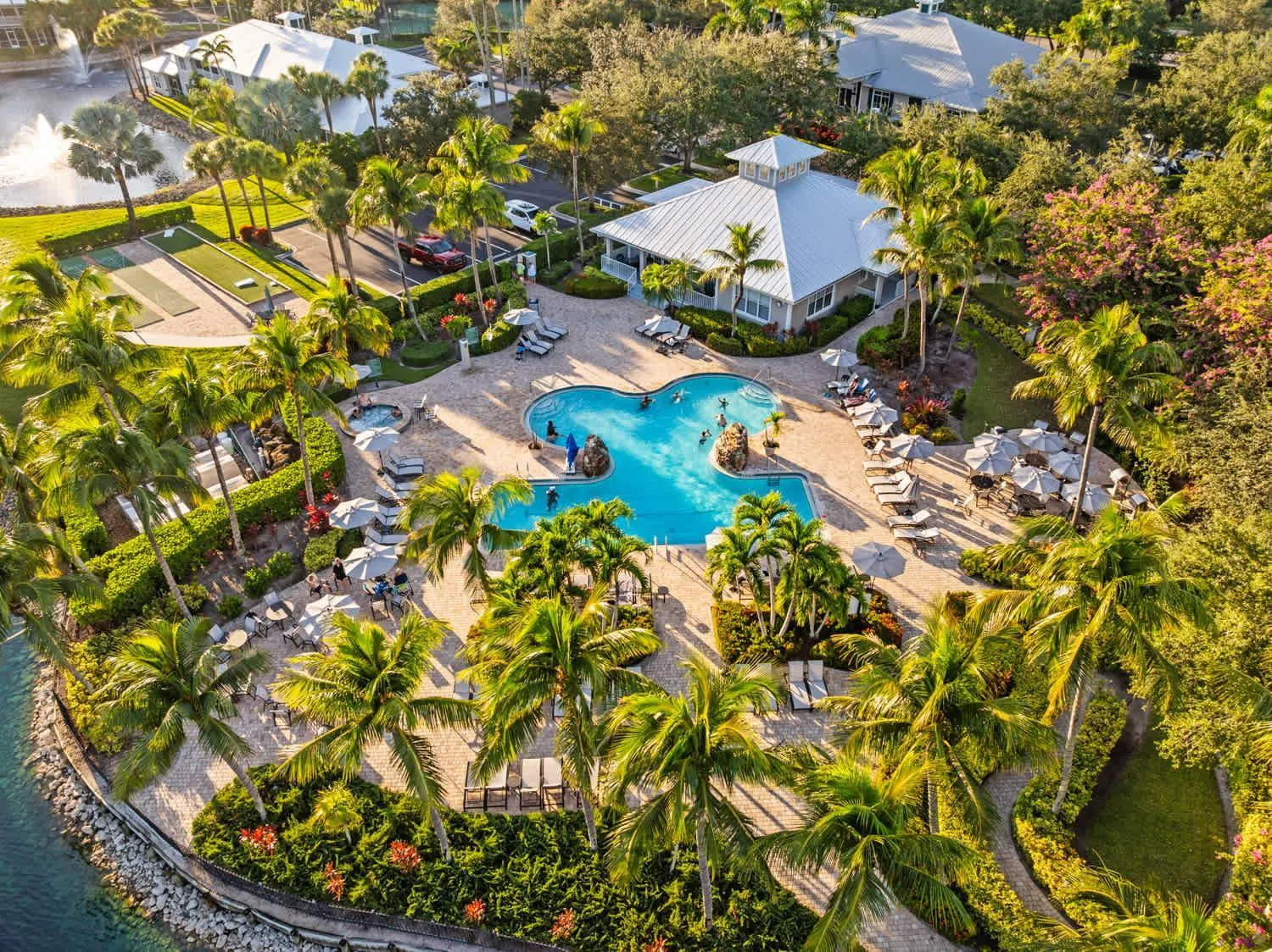 Natural landscape in Bologna Golf Condo in the Lely Resort