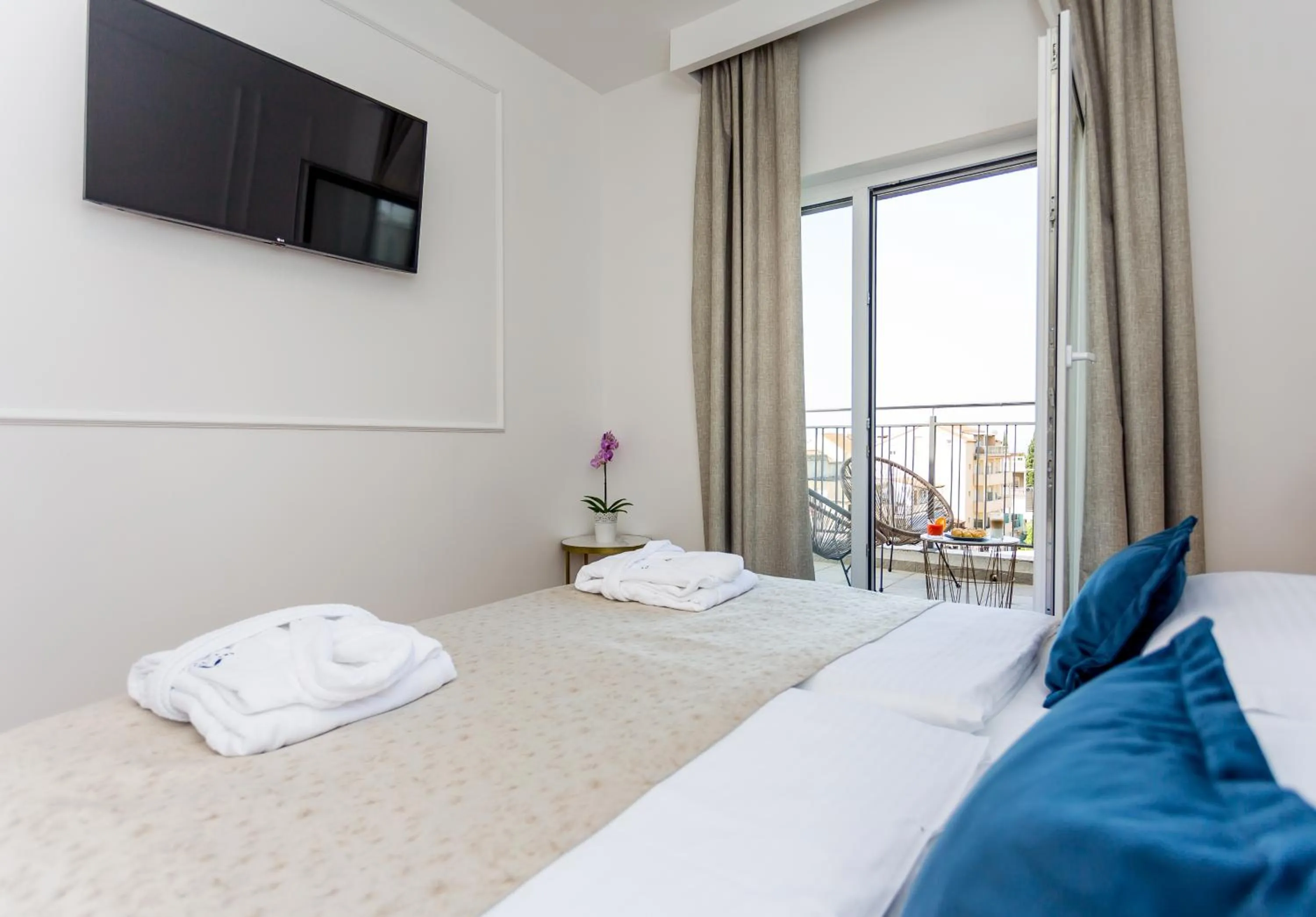 Bedroom, Bed in Art Hotel