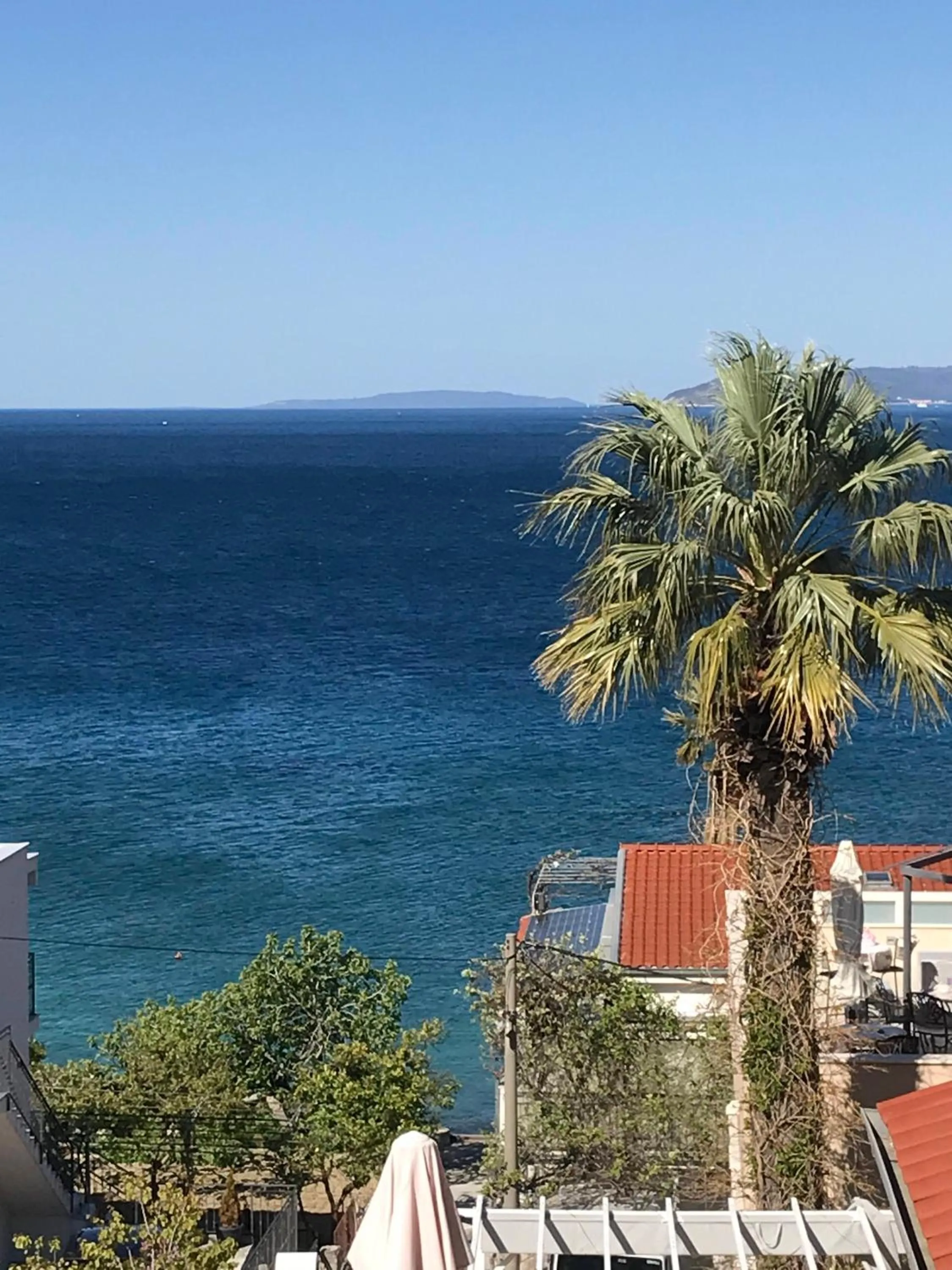 Sea view in Pink Inn