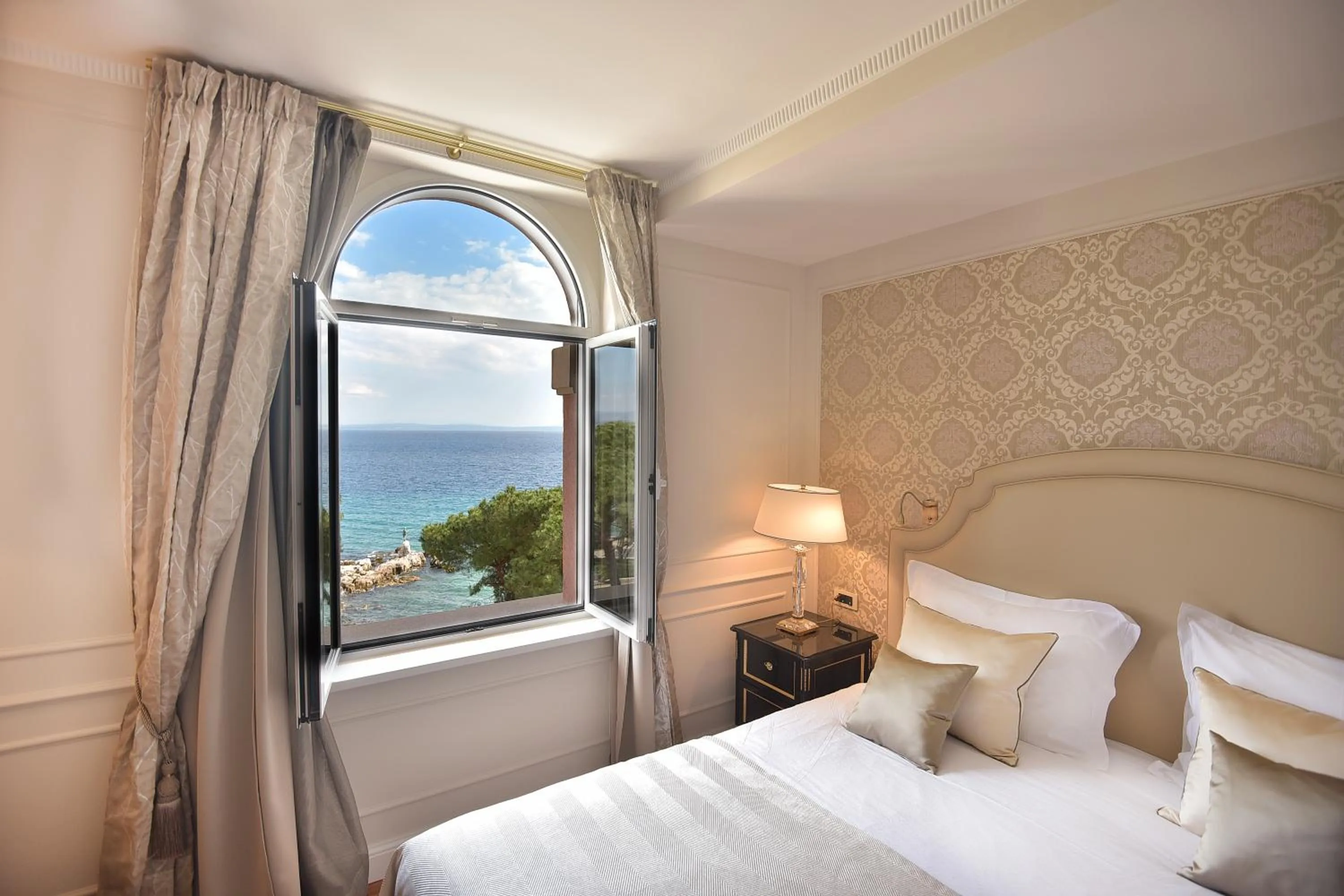 Bedroom, Bed in Amadria Park Hotel Milenij