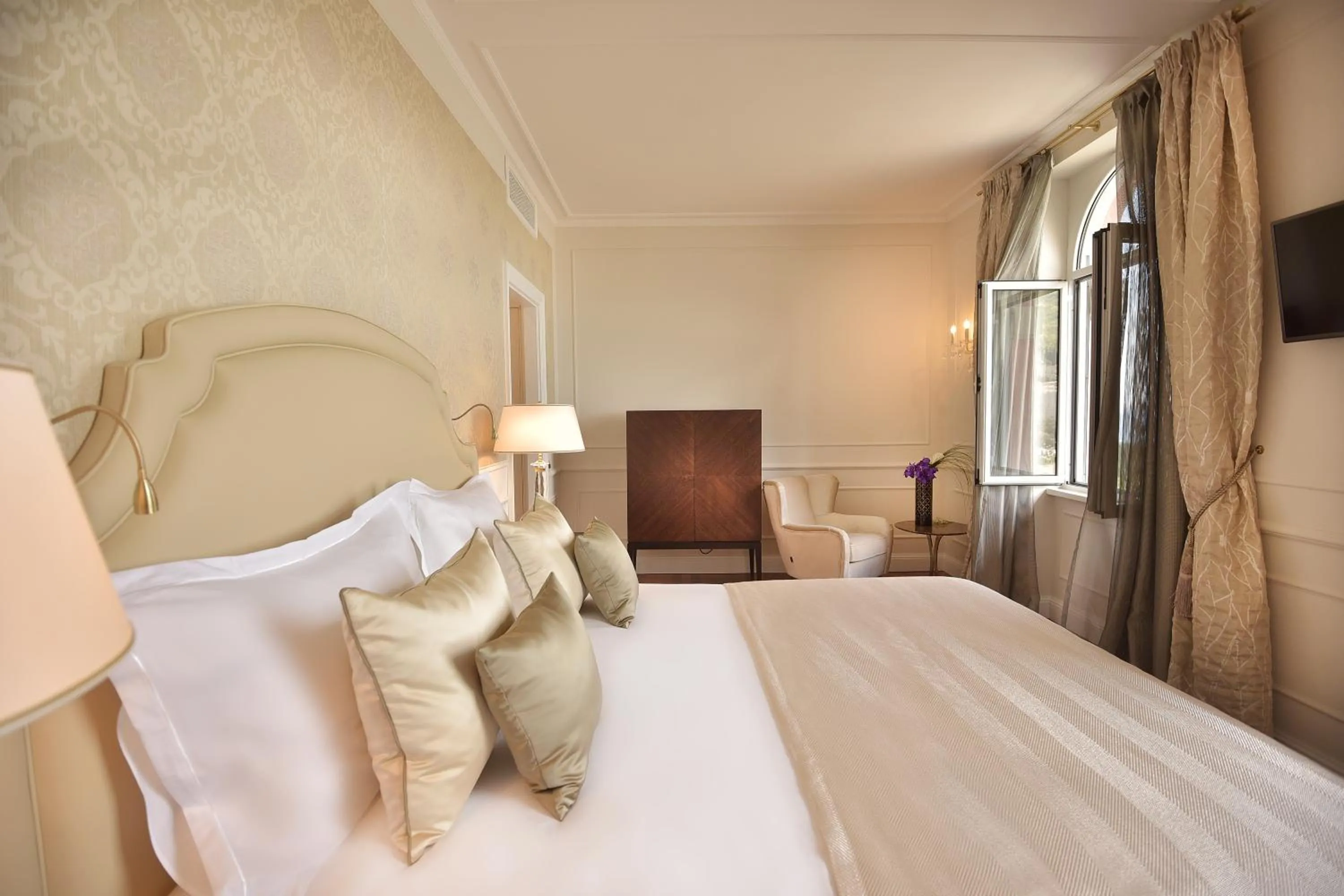 Bed in Amadria Park Hotel Milenij