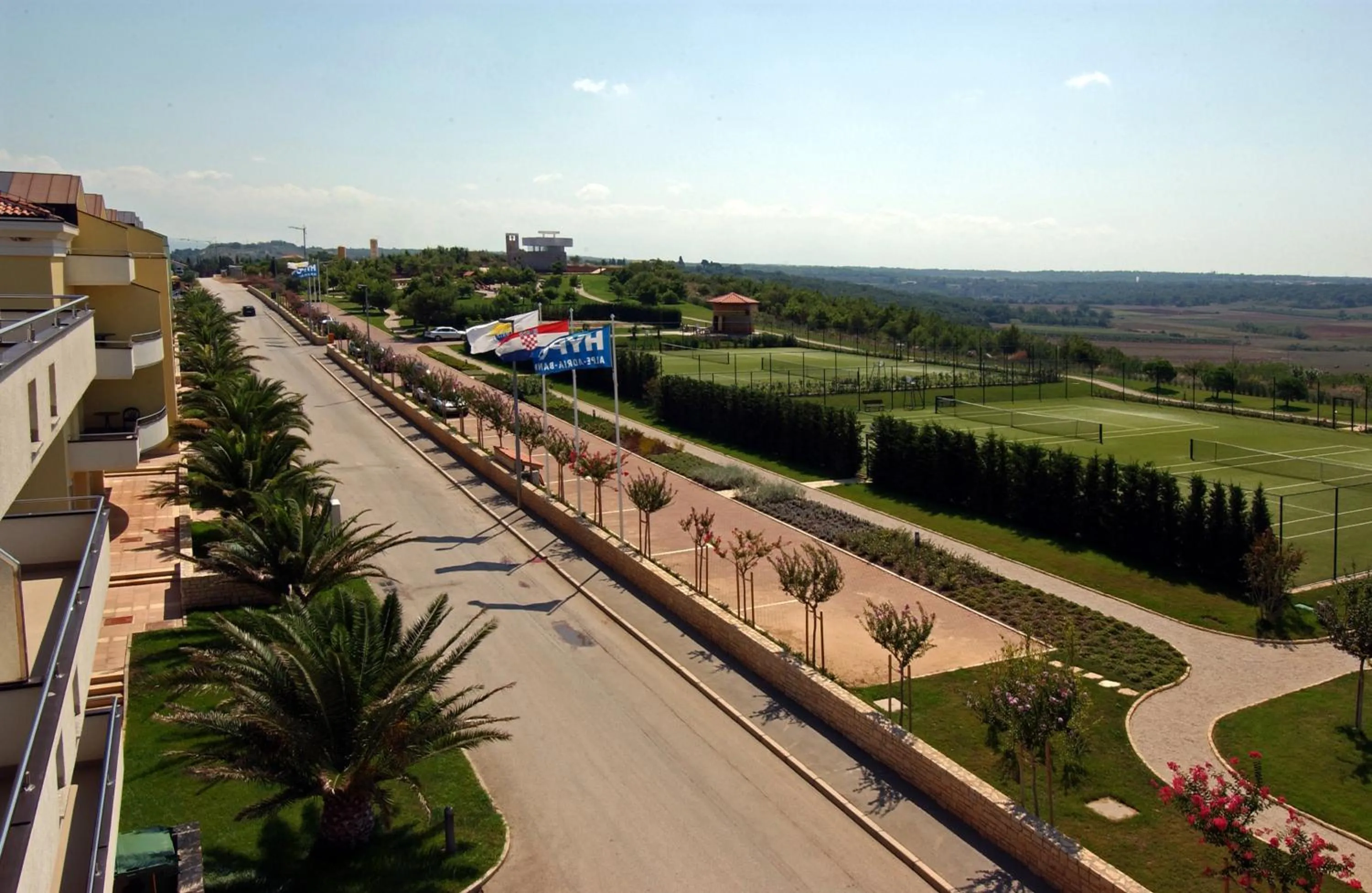 Tennis court in Skiper Apartments & Golf Resort