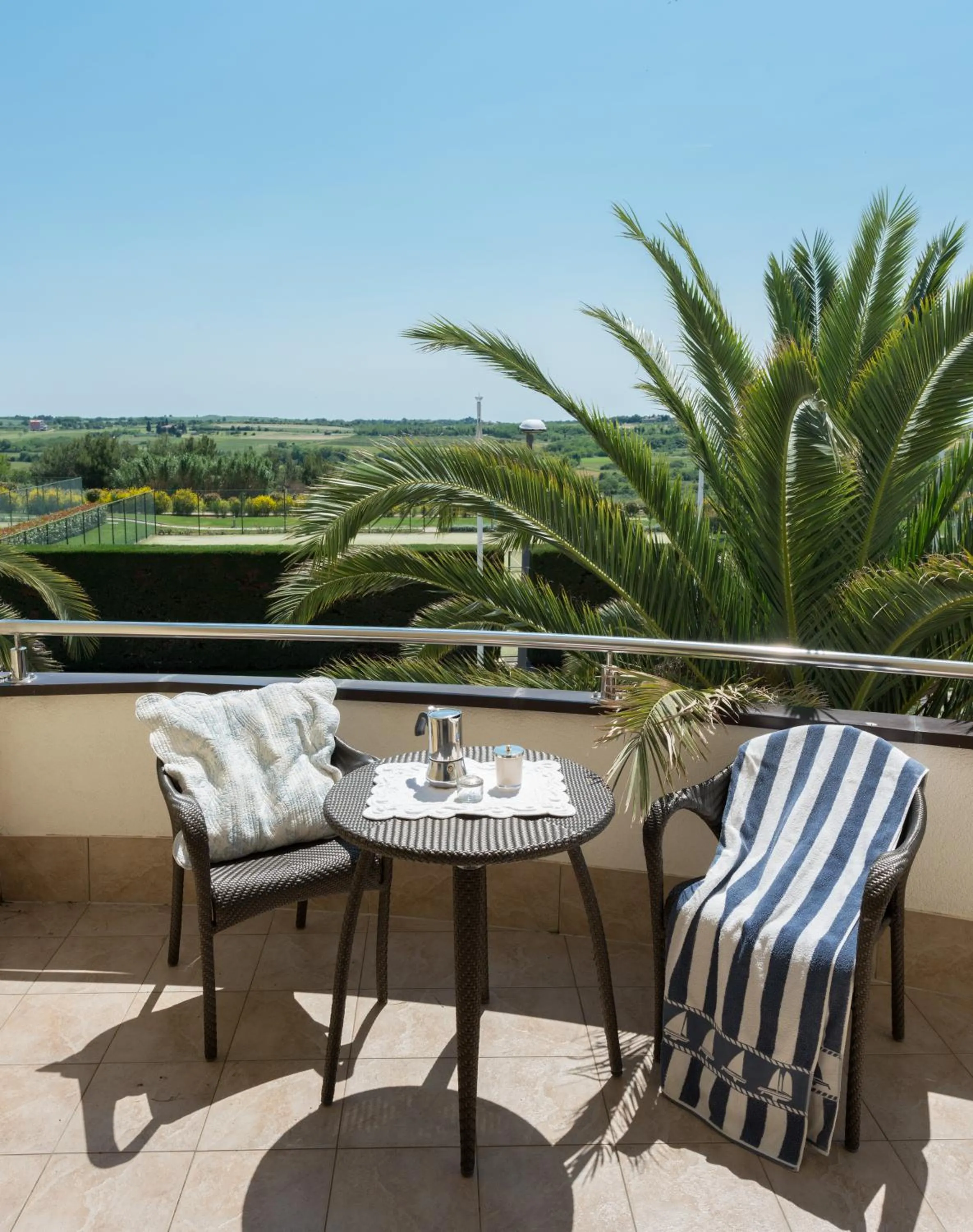 People in Skiper Apartments & Golf Resort