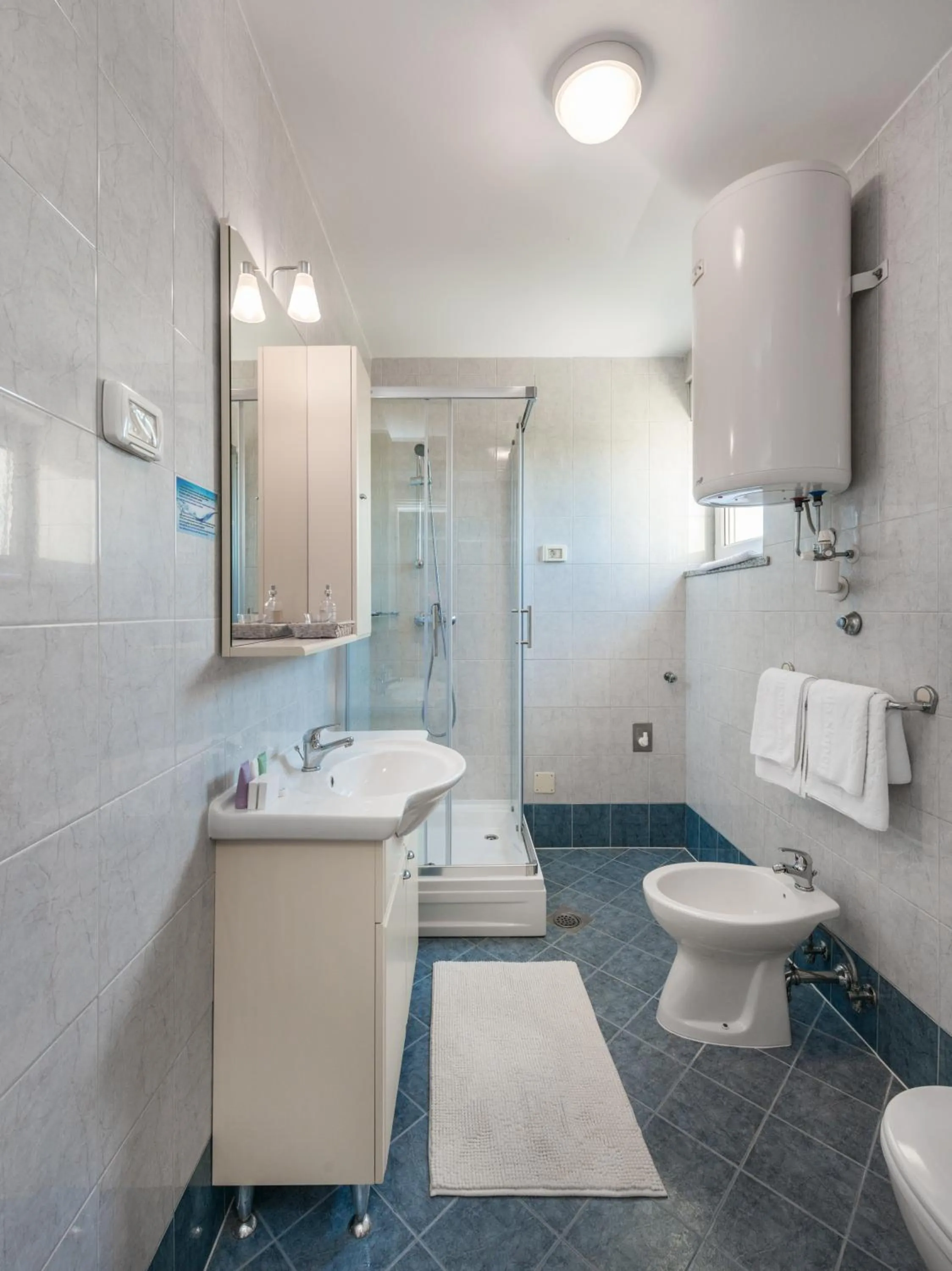 People in Skiper Apartments & Golf Resort