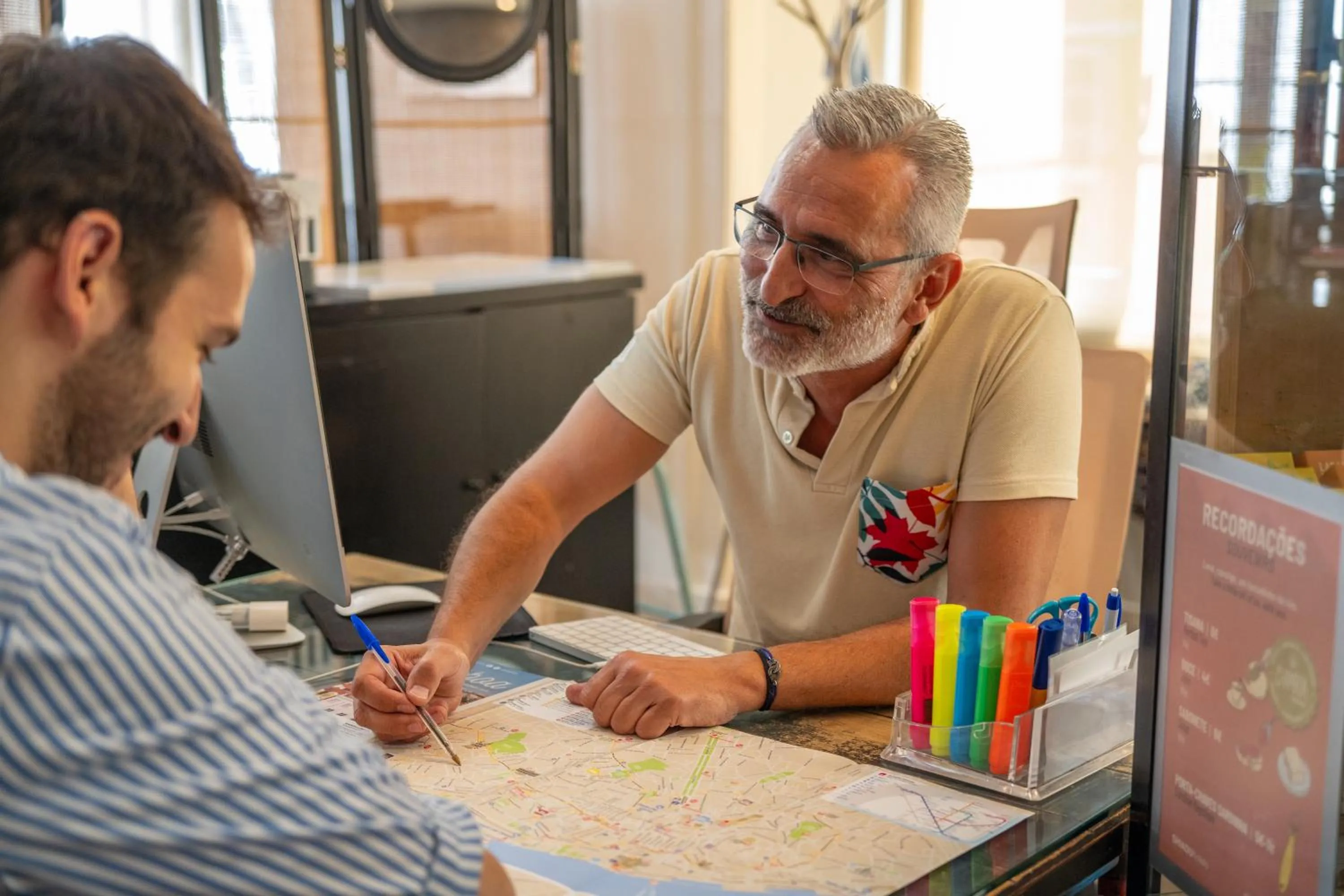 People in Tesouro da Baixa by Shiadu