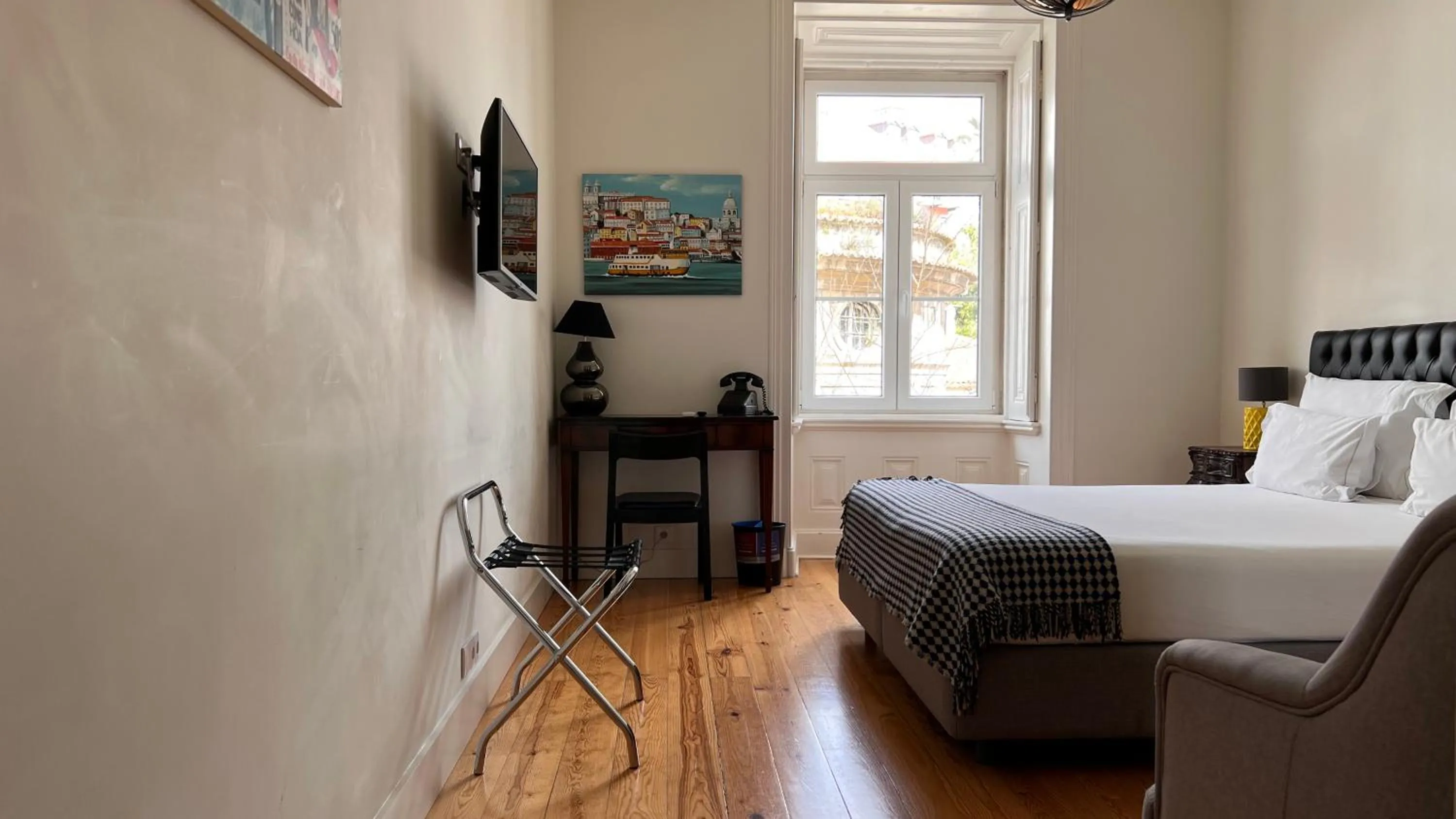 Bed in Tesouro da Baixa by Shiadu