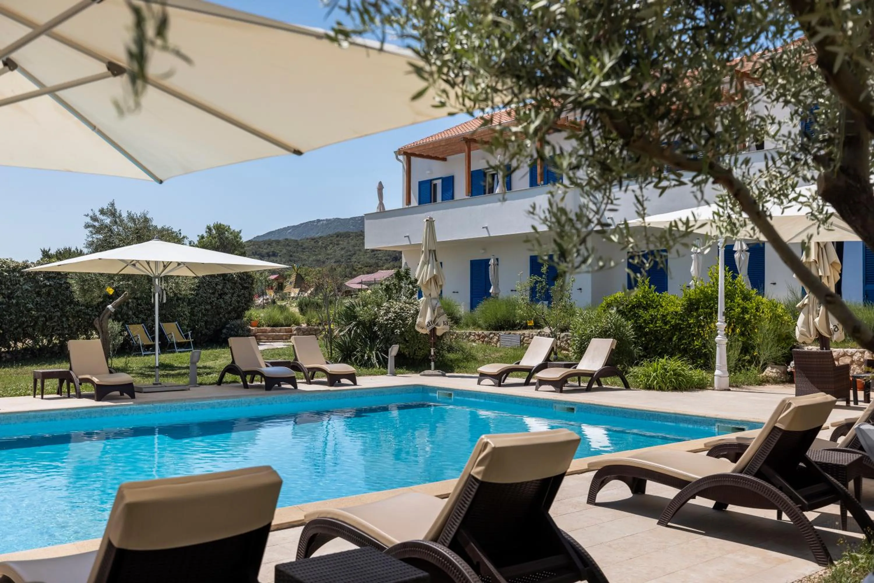 Swimming pool in Hotel Manora