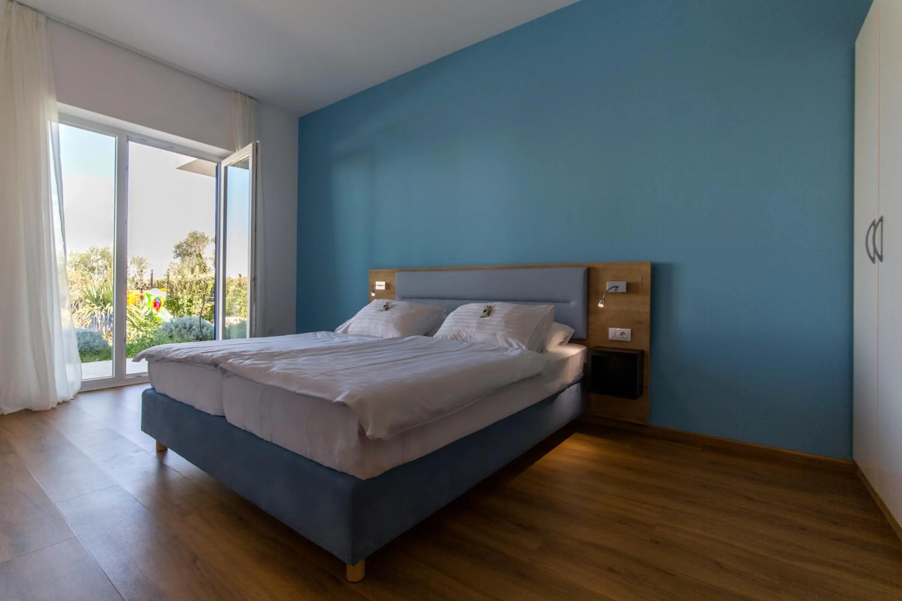 Bedroom, Bed in Hotel Manora