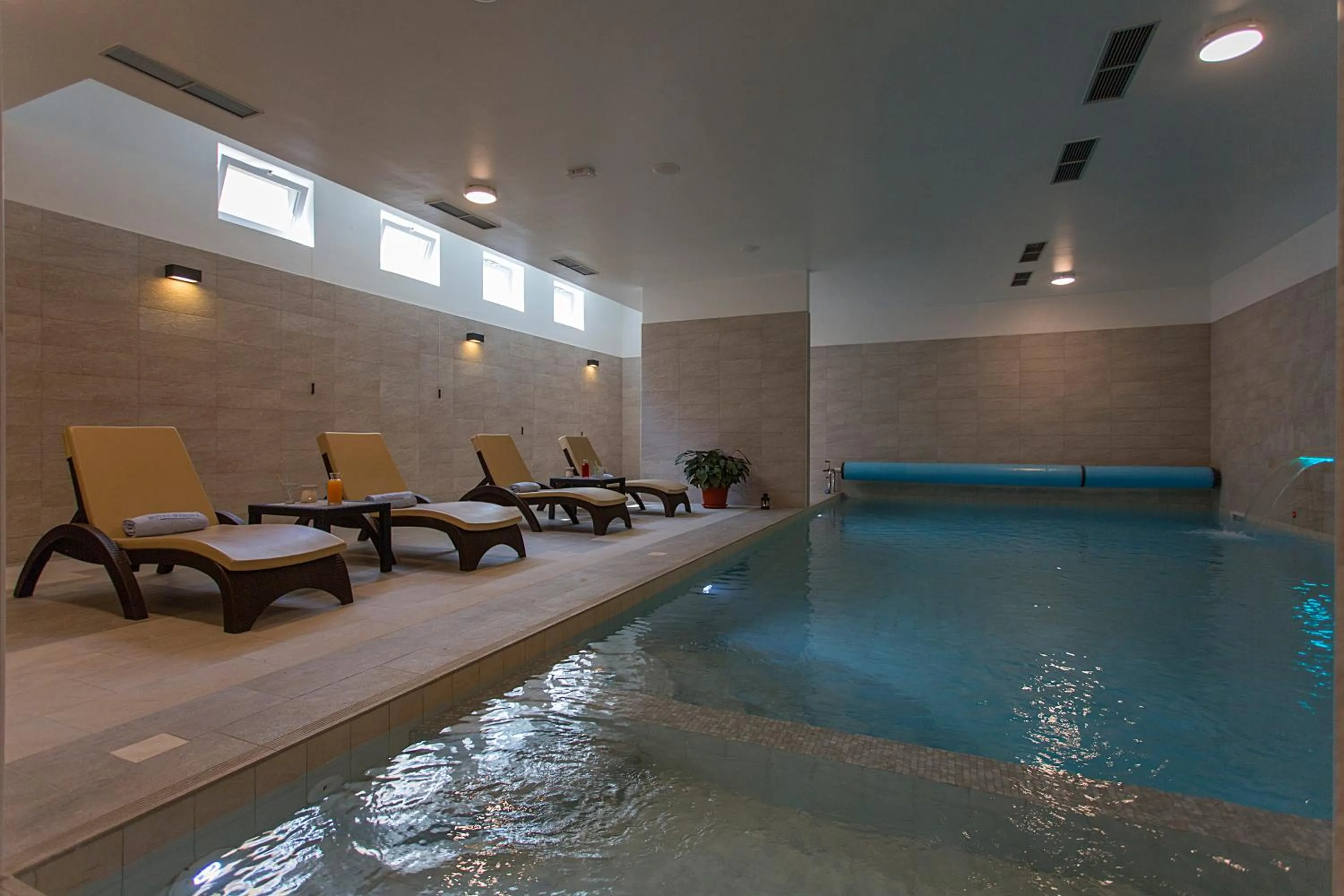 Swimming pool in Hotel Manora