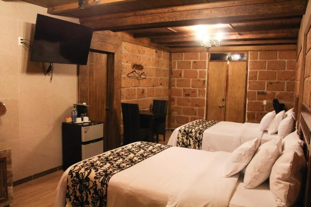 TV and multimedia in Hotel Real Nirvana