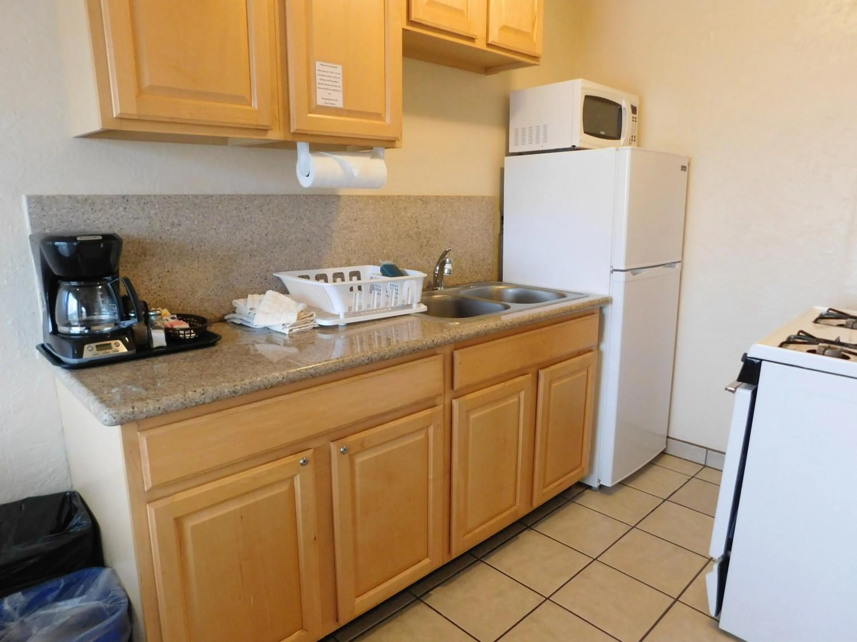 Kitchen or kitchenette in Capitola Venetian Vacation Rentals