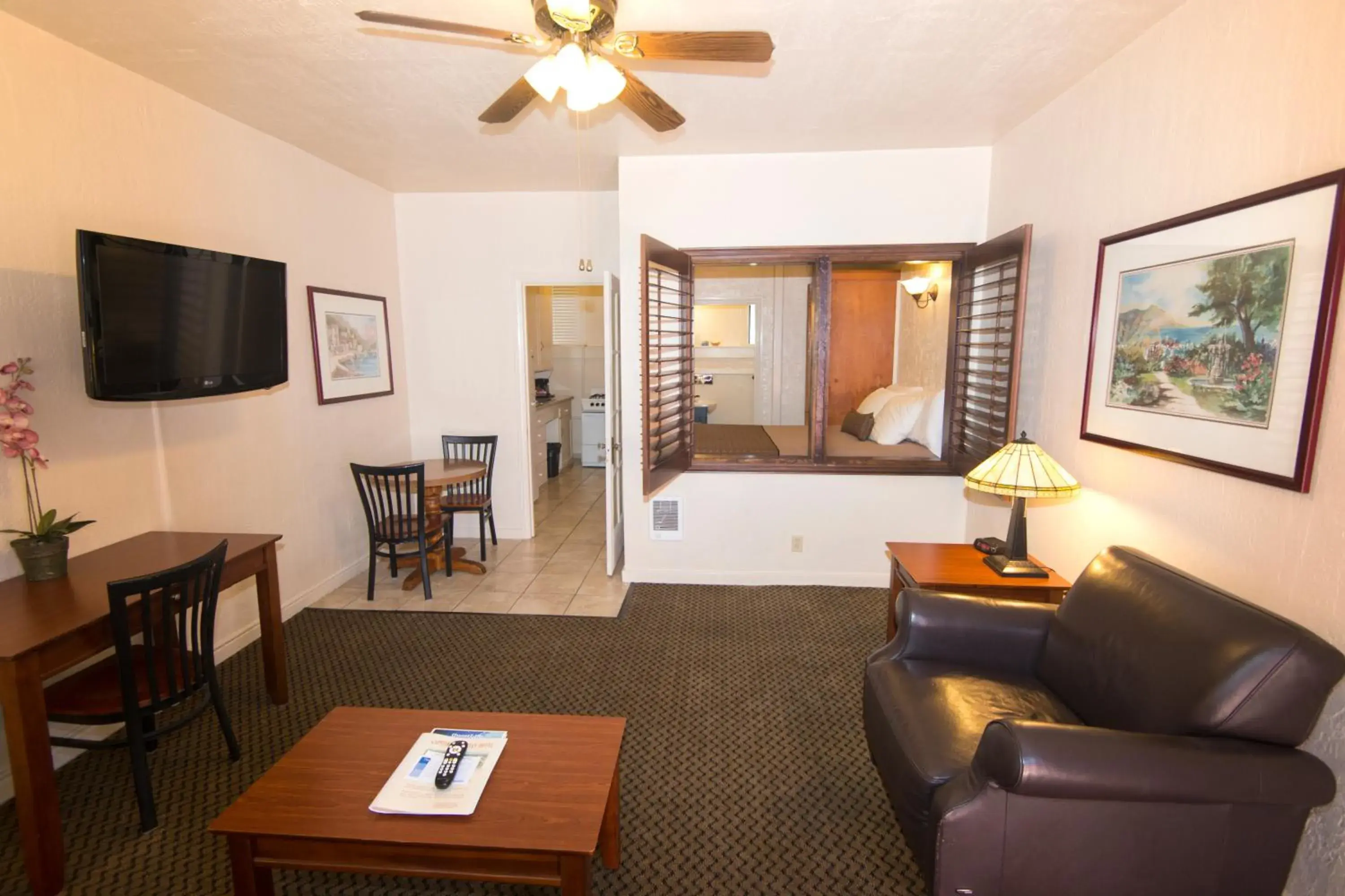 One Bedroom with Captains Bed #136 in Capitola Venetian Vacation Rentals One Bedroom with Captains Bed #136 in Capitola Venetian Vacation Rentals