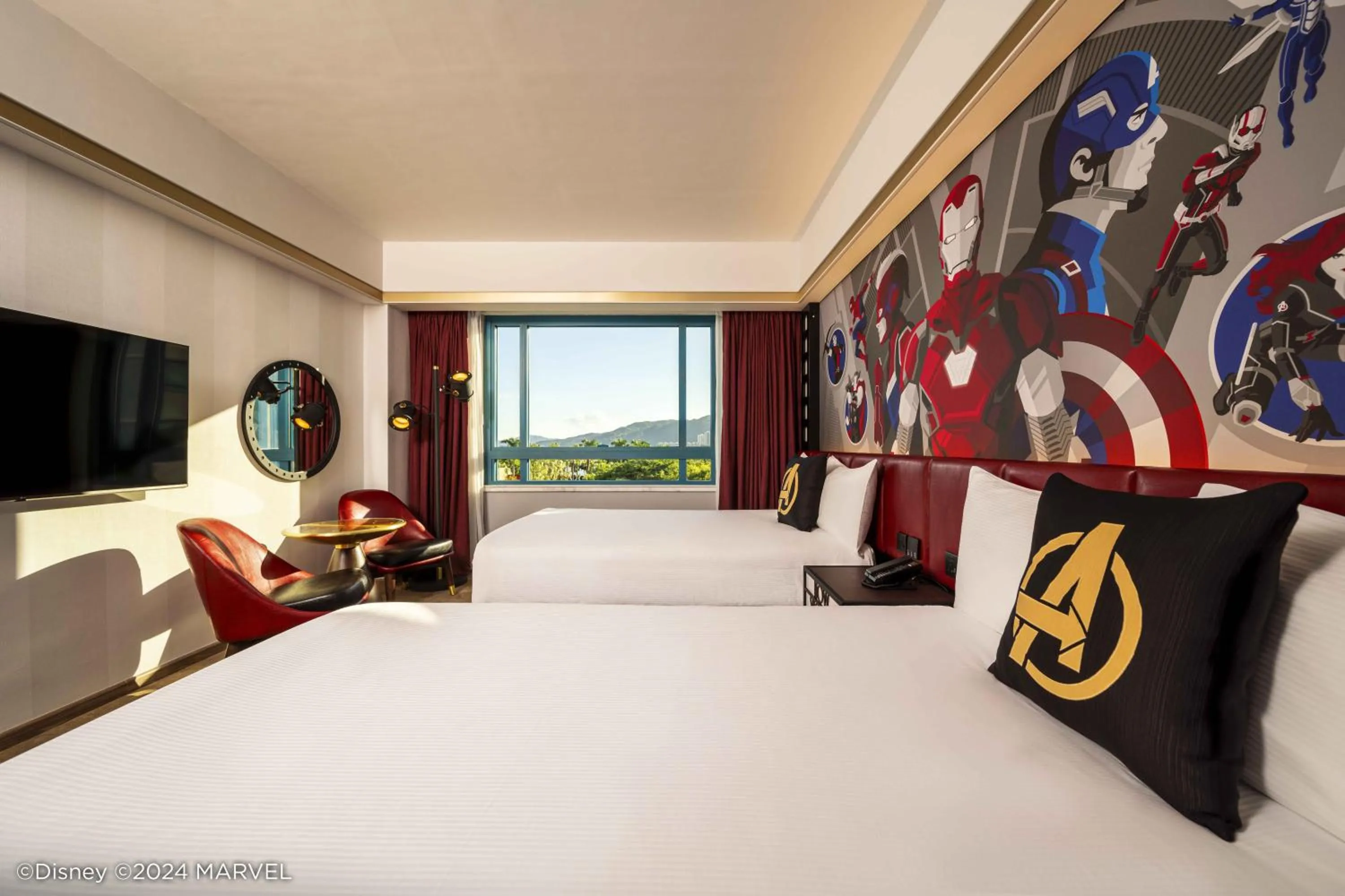 Bedroom, Bed in Disney's Hollywood Hotel