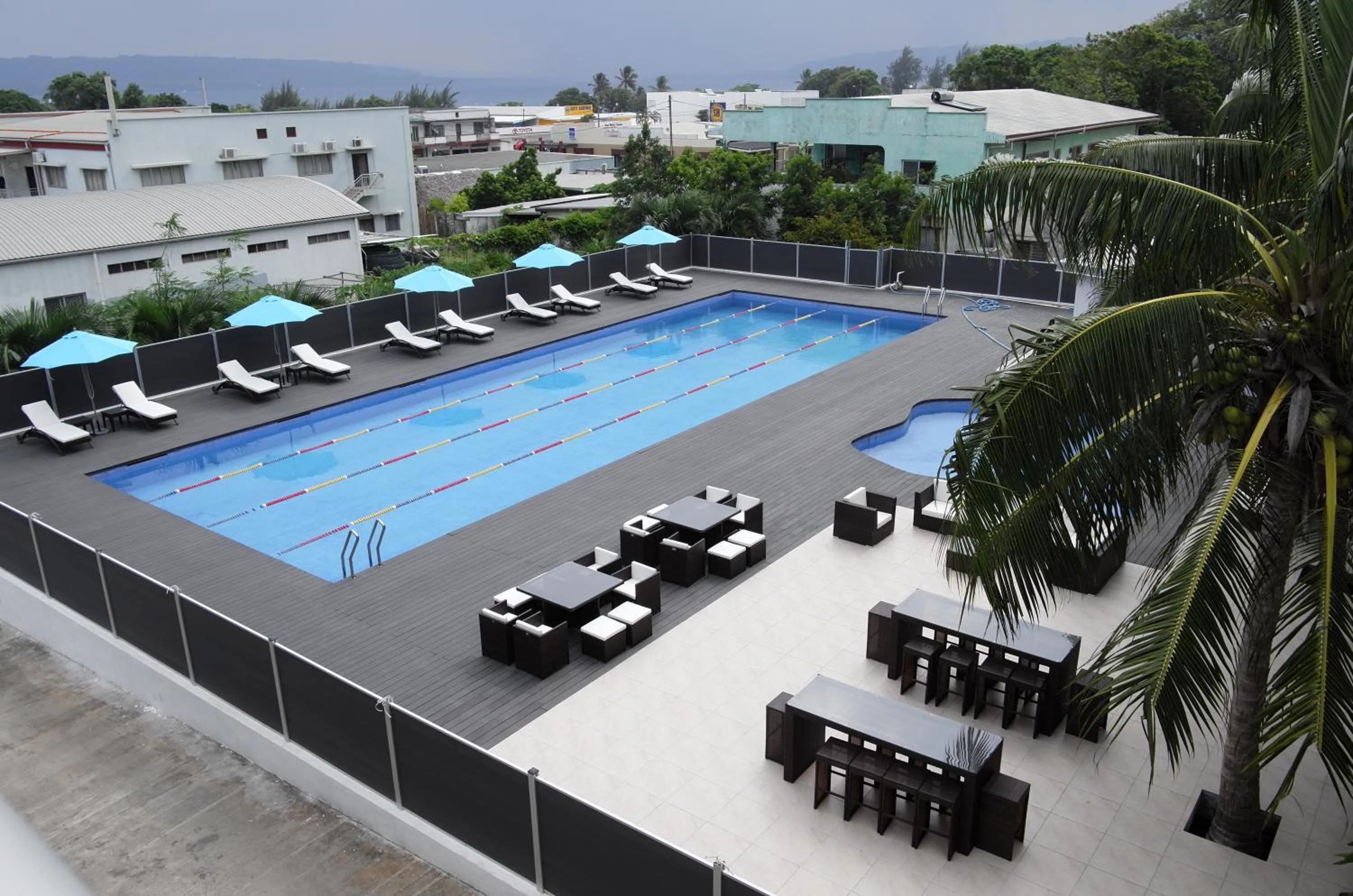 Swimming pool in Luganvilla Business Hotel and Restaurant