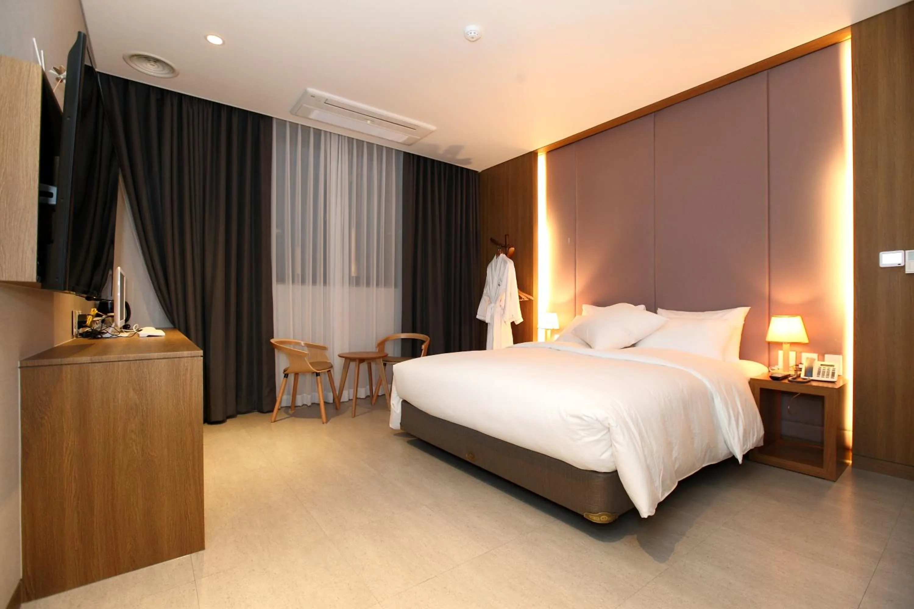 Photo of the whole room, Bed in Bricks Hotel