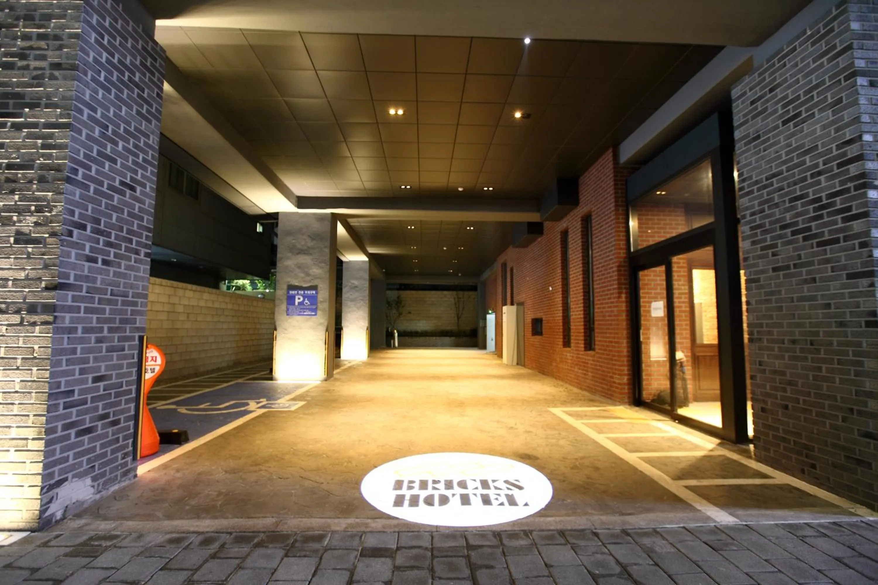 Facade/entrance in Bricks Hotel