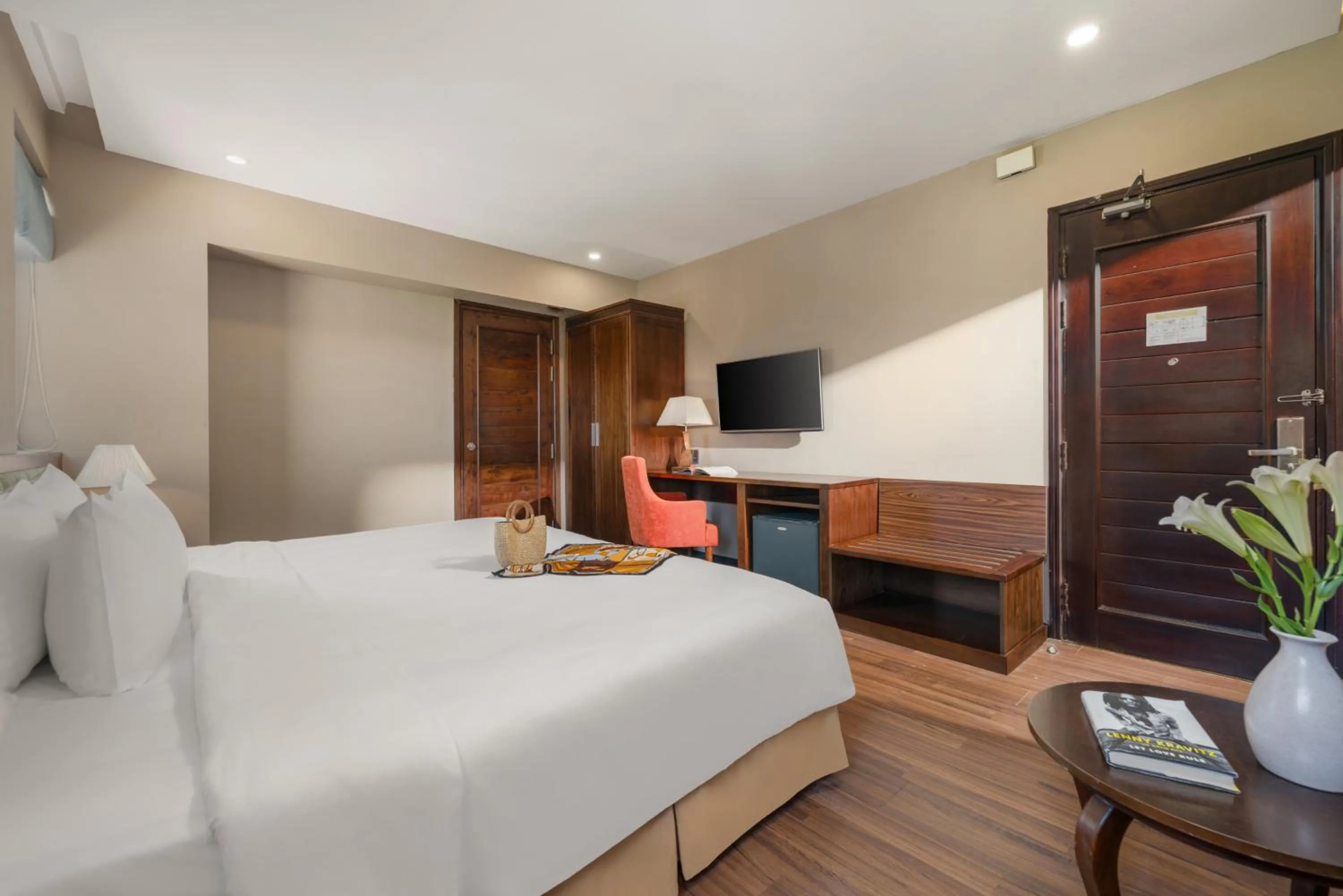 Bed in Yarra Ocean Suites Danang