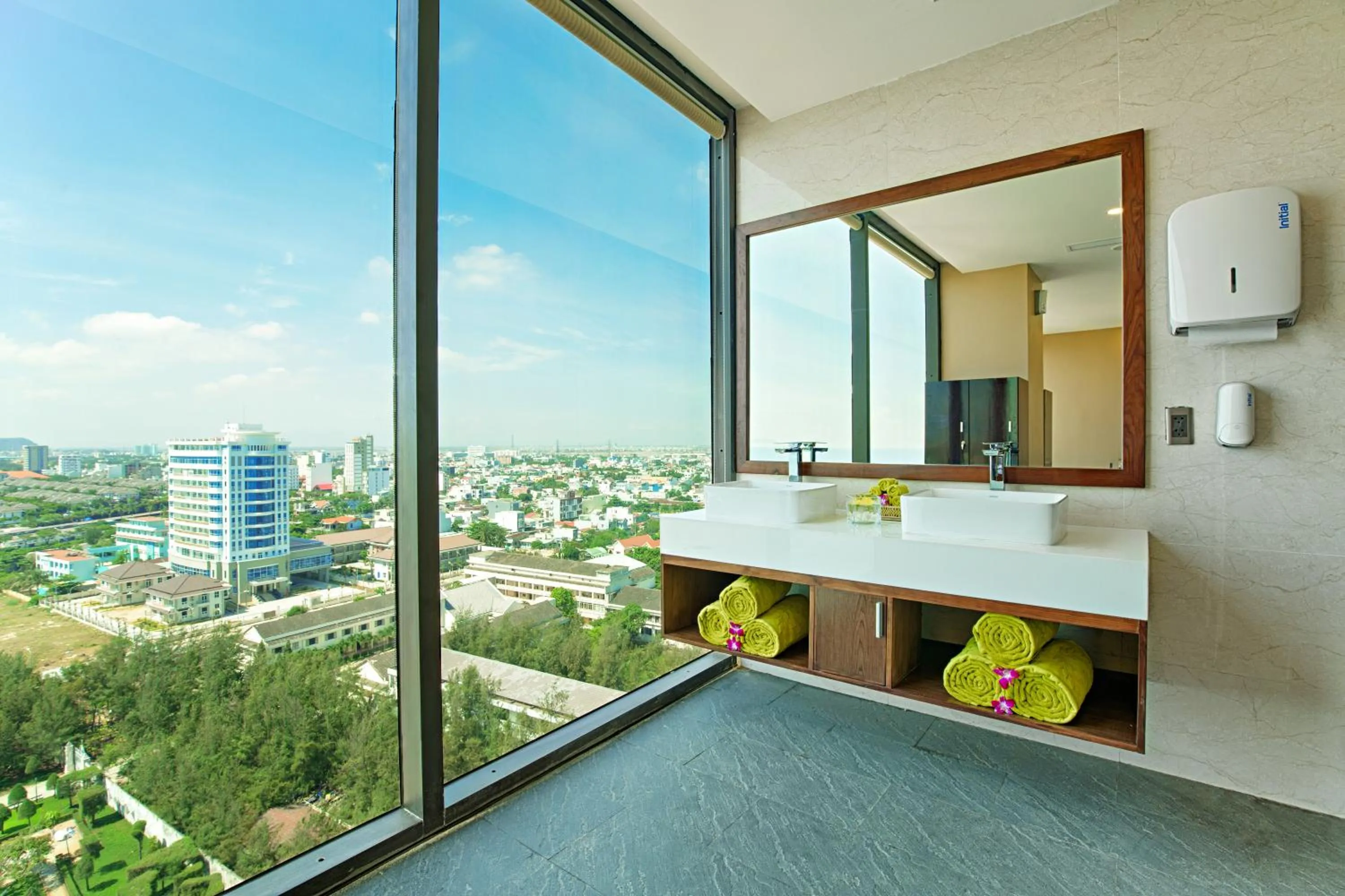 City view in Yarra Ocean Suites Danang