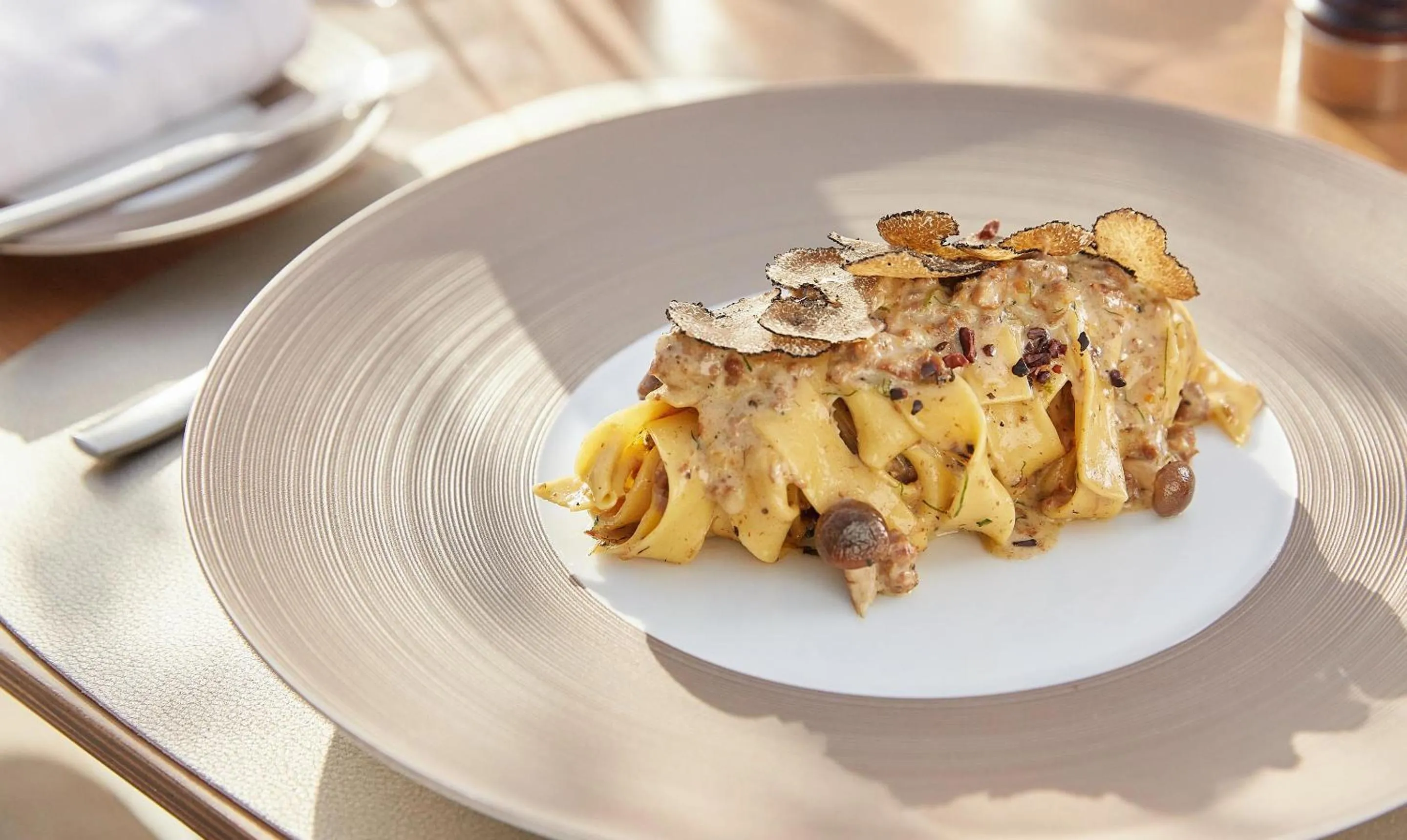 Restaurant/places to eat in Sani Dunes